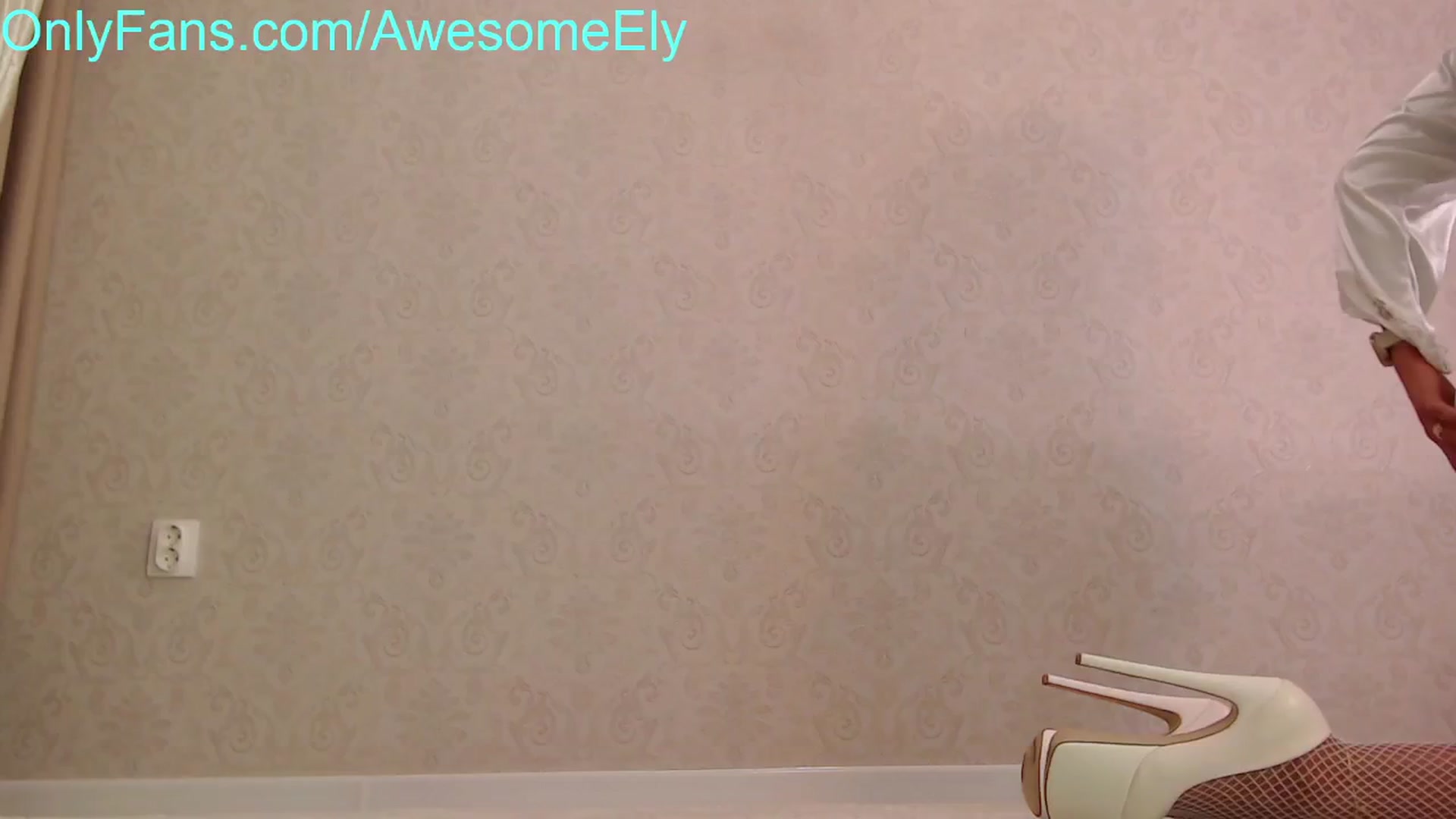 Gallery image thumbnail from AwesomeEly's myfreecams stream on, 09/12/2025, 19:53 image 3 of 20
