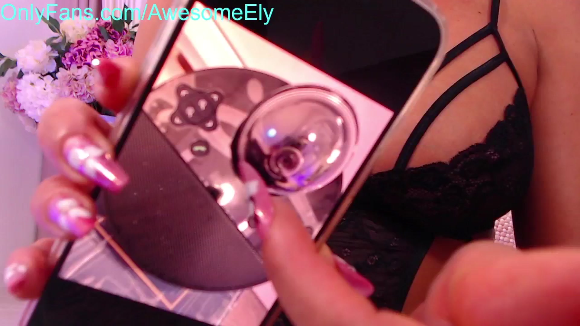 Gallery image thumbnail from AwesomeEly's myfreecams stream on, 09/29/2025, 01:25 image 6 of 20