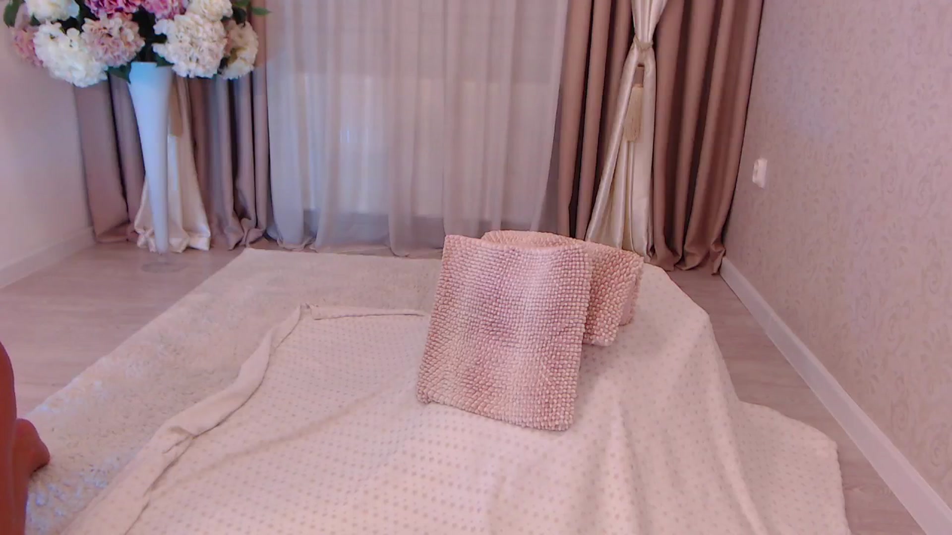 Gallery image thumbnail from AwesomeEly's myfreecams stream on, 12/02/2025, 24:02 image 20 of 20