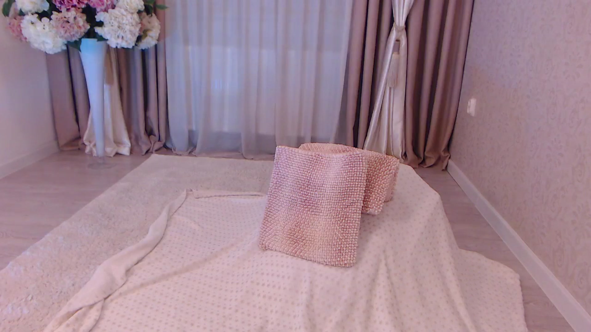 Gallery image thumbnail from AwesomeEly's myfreecams stream on, 12/02/2025, 24:27 image 12 of 20