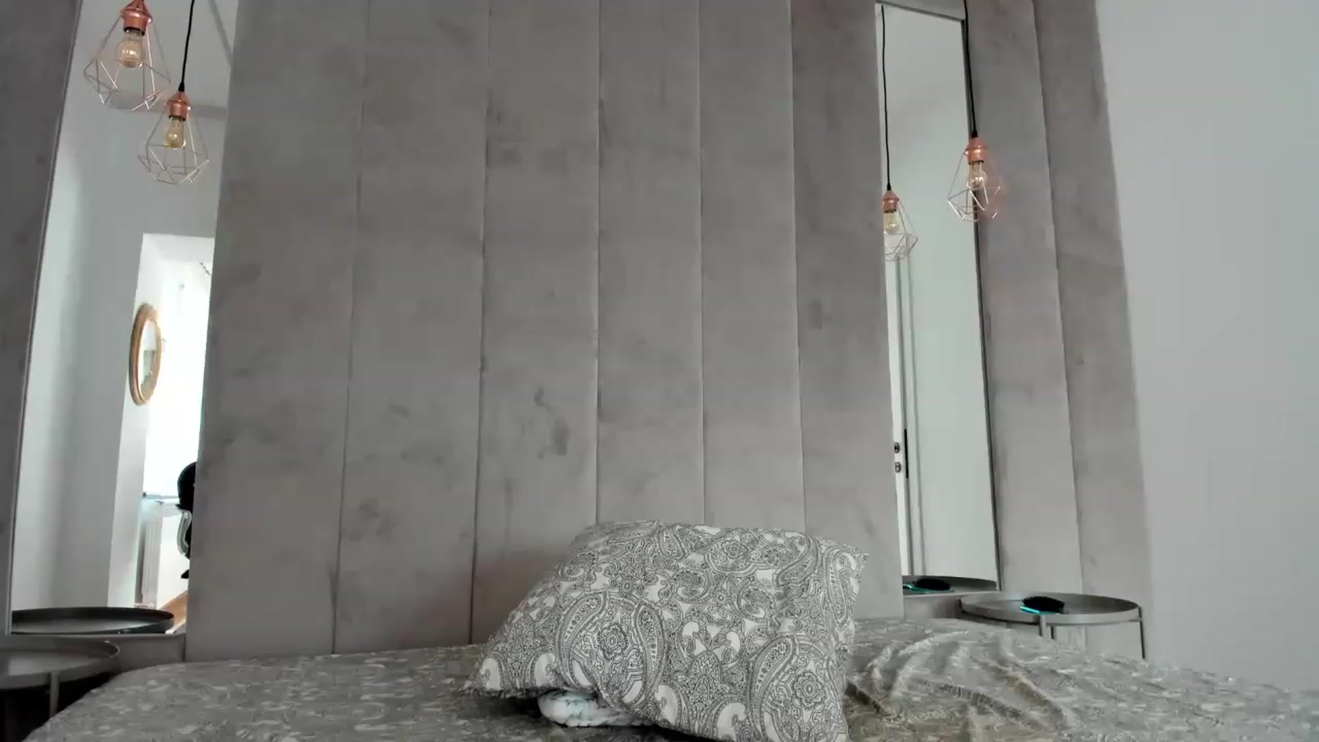 Gallery image thumbnail from AwesomeJolie's myfreecams stream on, 04/18/2023, 10:56 image 7 of 20