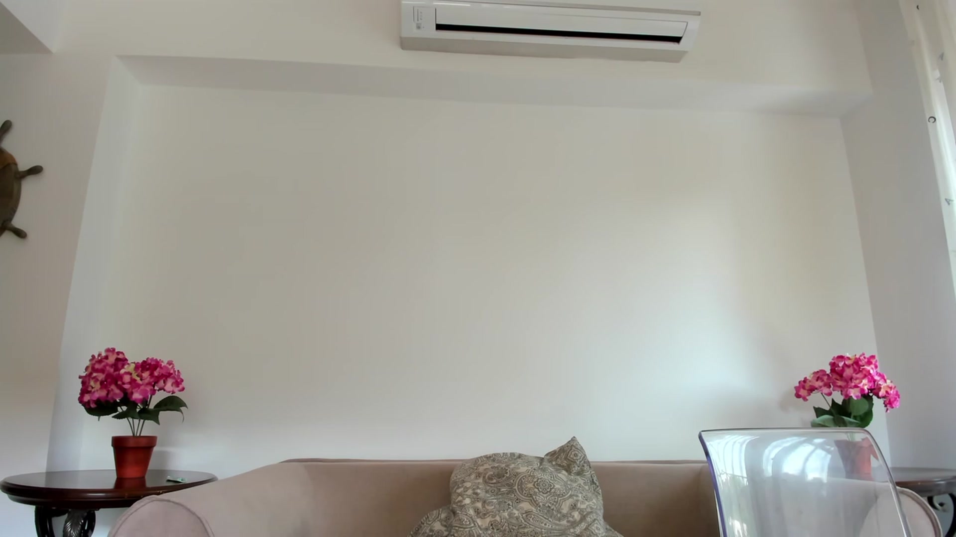 Gallery image thumbnail from AwesomeJolie's myfreecams stream on, 05/22/2023, 08:33 image 2 of 20