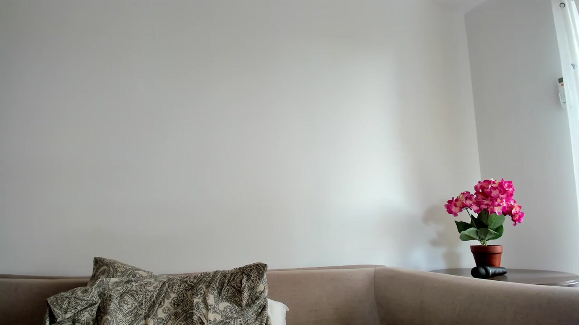 Gallery image thumbnail from AwesomeJolie's myfreecams stream on, 05/30/2023, 09:09 image 11 of 20
