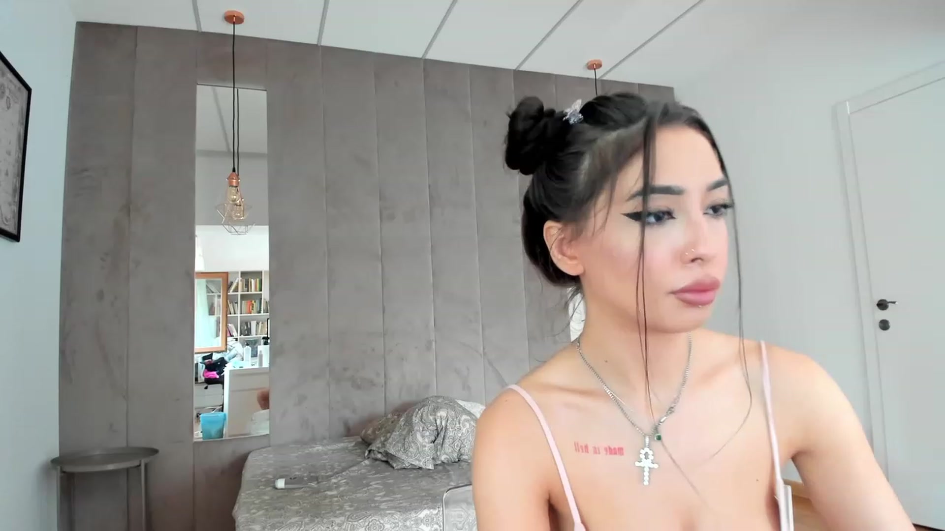 Gallery image thumbnail from AwesomeJolie's myfreecams stream on, 08/18/2023, 09:55 image 14 of 20