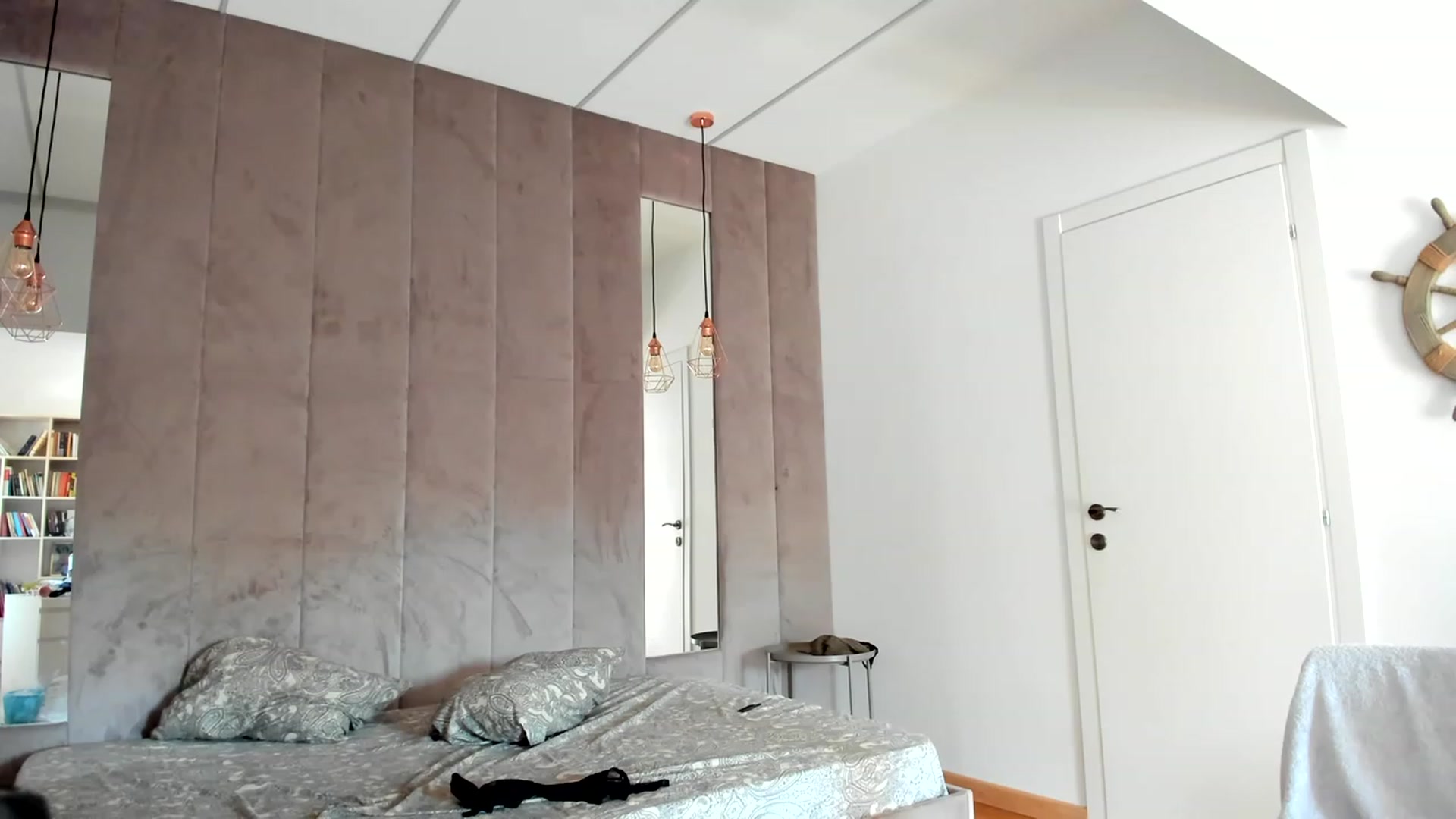 Gallery image thumbnail from AwesomeJolie's myfreecams stream on, 09/20/2023, 12:03 image 16 of 20