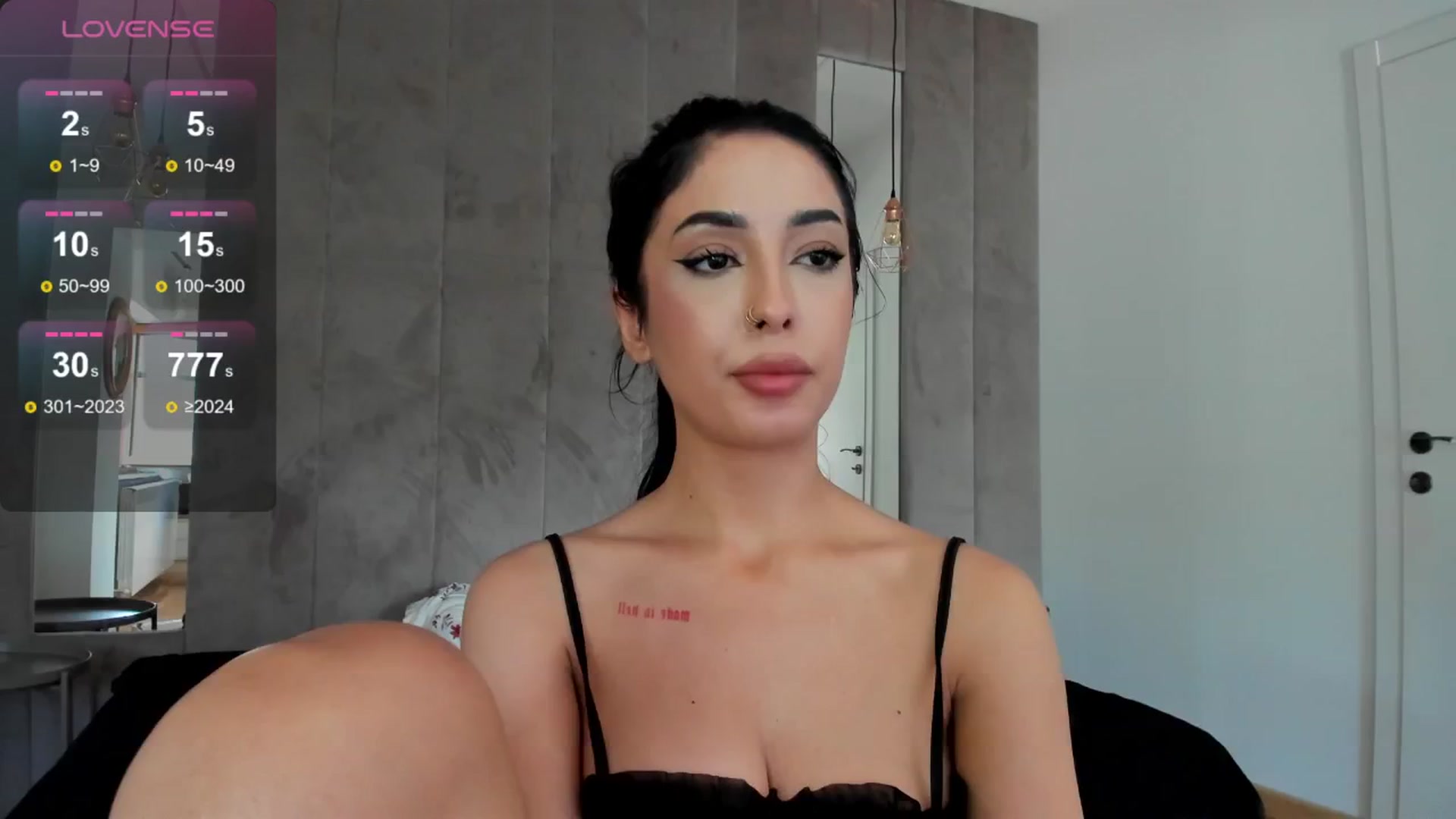 Gallery image thumbnail from AwesomeJolie's myfreecams stream on, 06/11/2024, 12:15 image 15 of 20