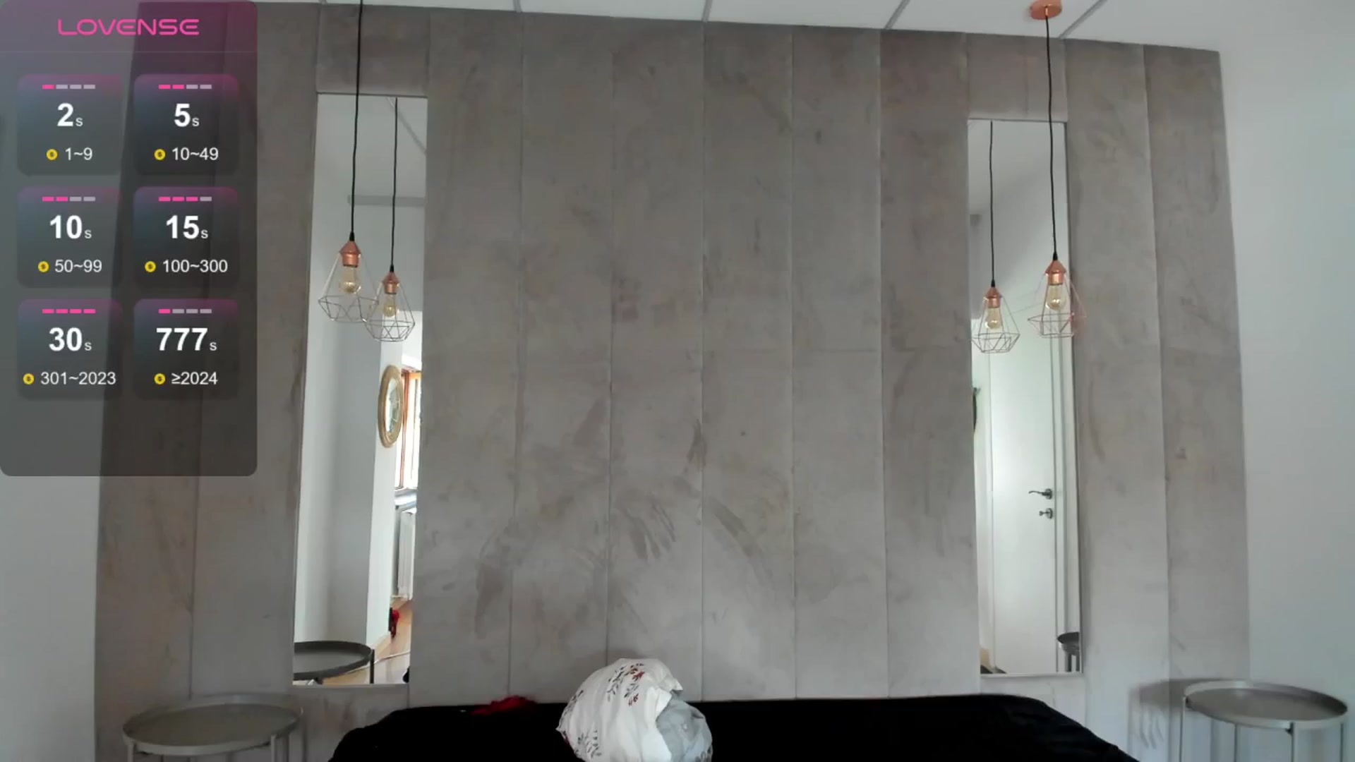 Gallery image thumbnail from AwesomeJolie's myfreecams stream on, 06/20/2024, 12:14 image 17 of 20