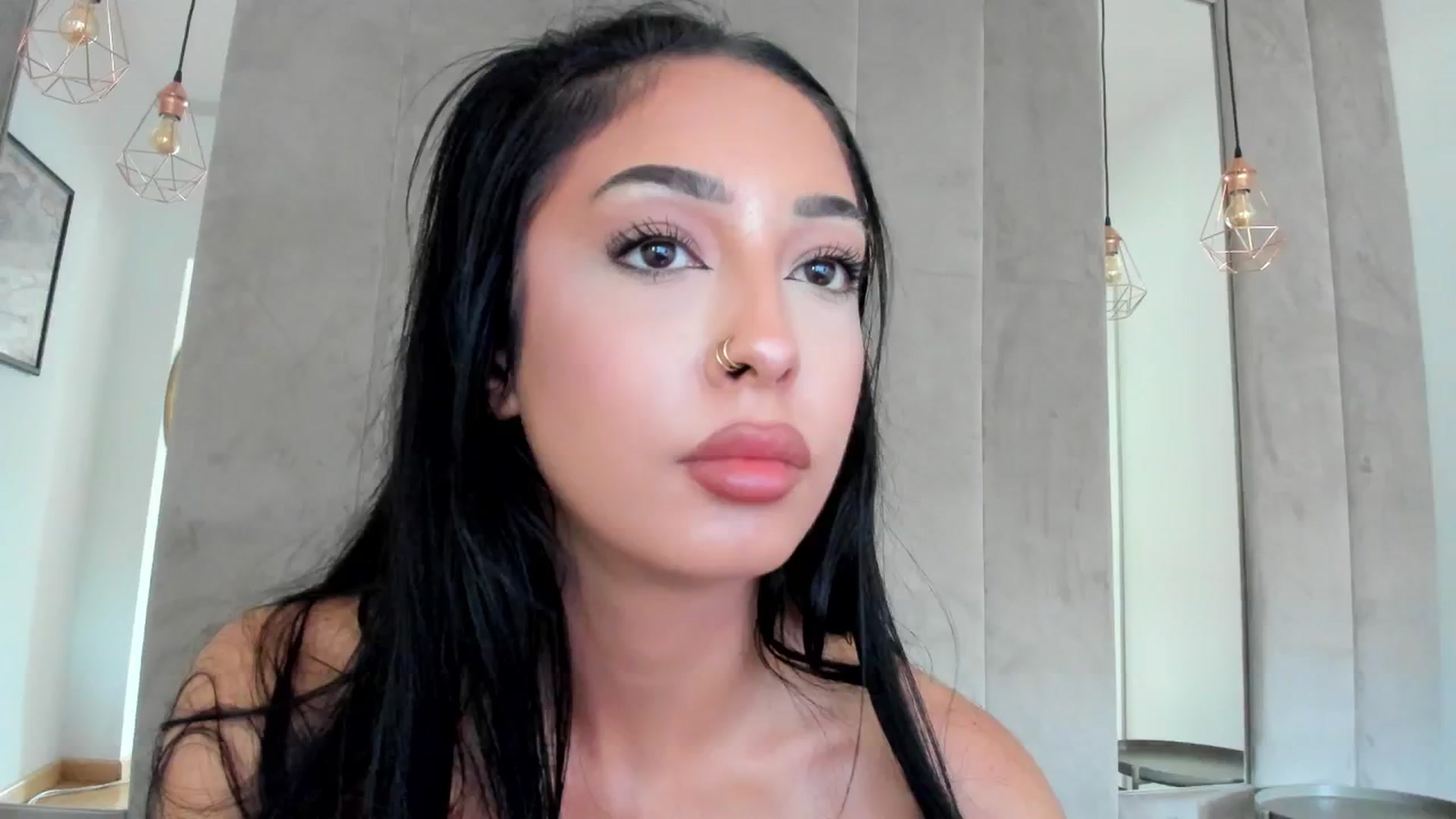 Gallery image thumbnail from AwesomeJolie's myfreecams stream on, 06/23/2024, 13:25 image 9 of 20