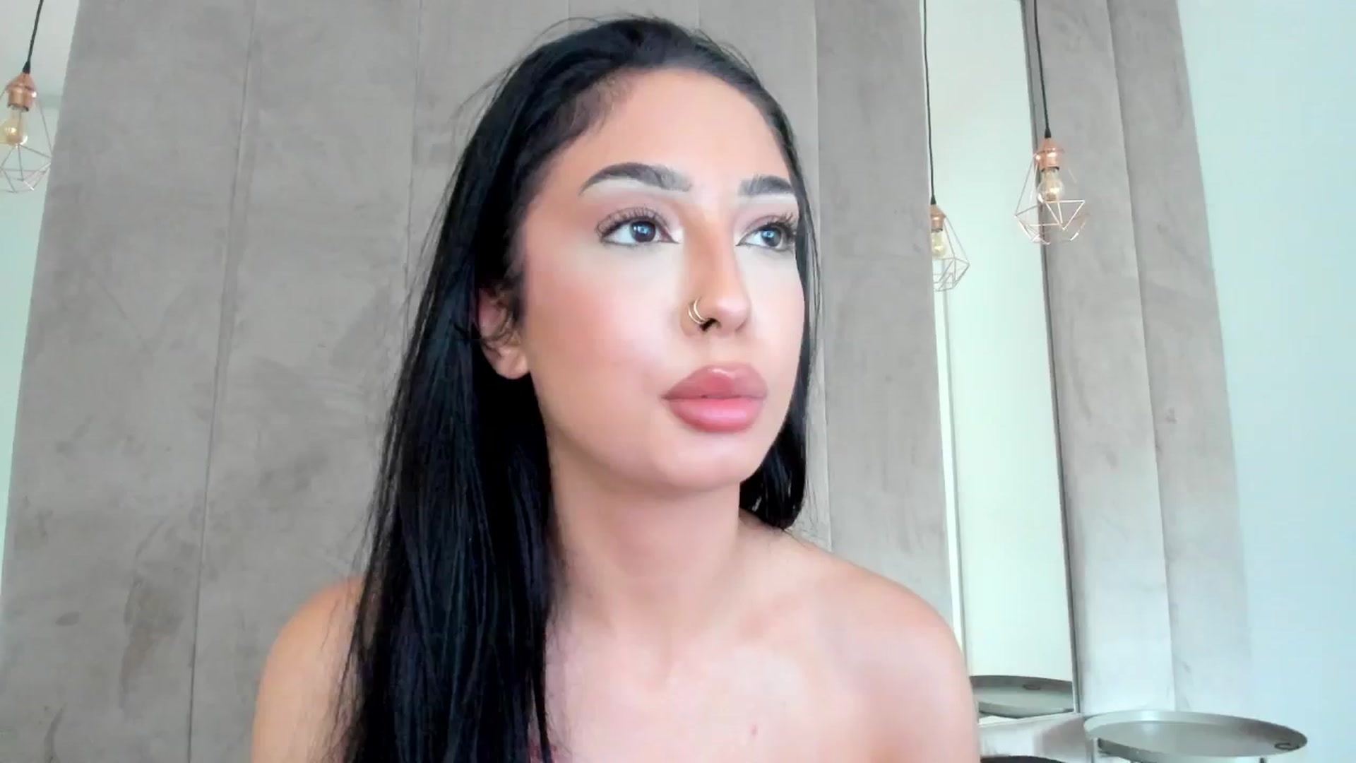 Gallery image thumbnail from AwesomeJolie's myfreecams stream on, 06/29/2024, 15:01 image 19 of 20