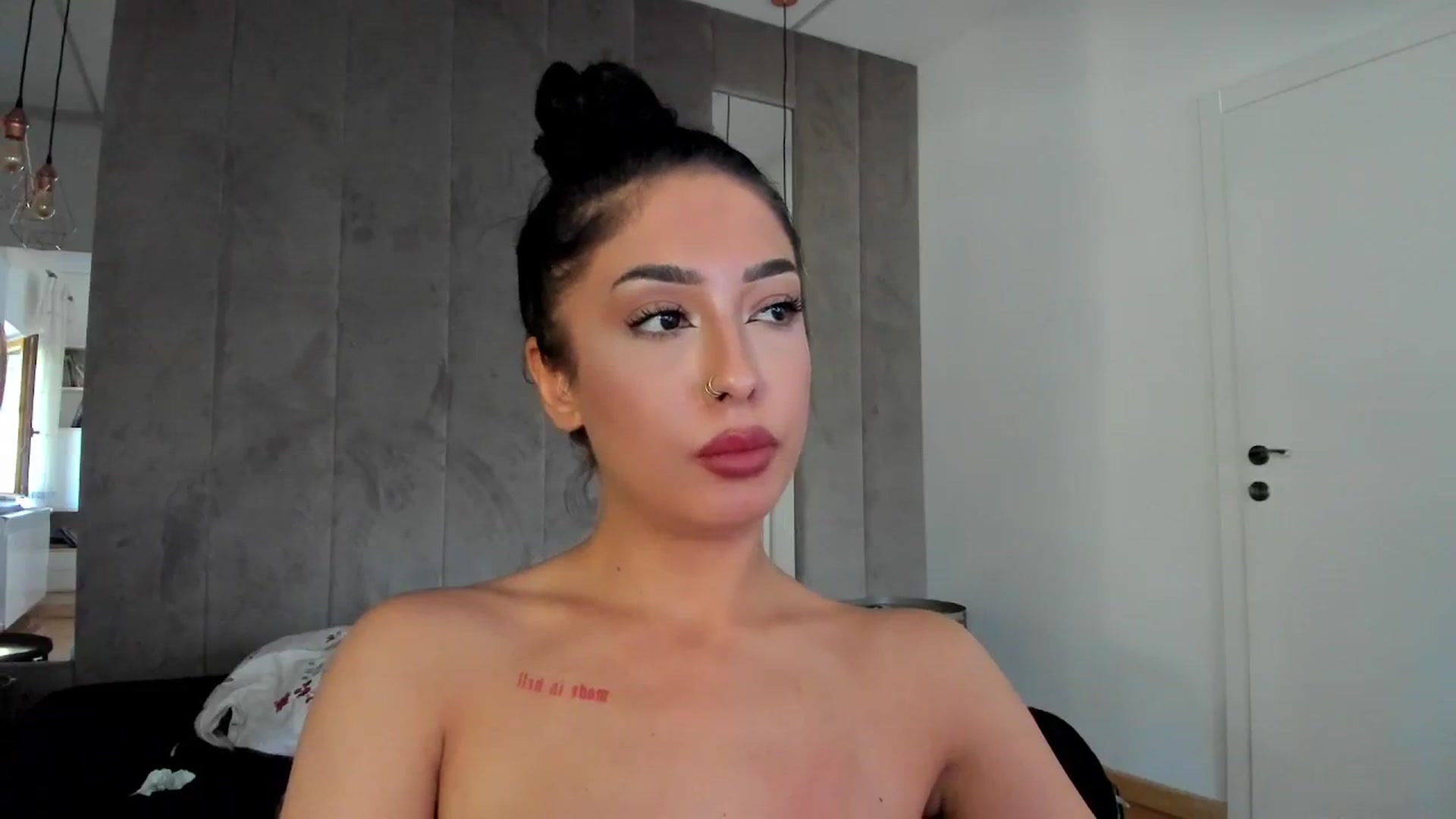 Gallery image thumbnail from AwesomeJolie's myfreecams stream on, 07/14/2024, 15:01 image 20 of 20