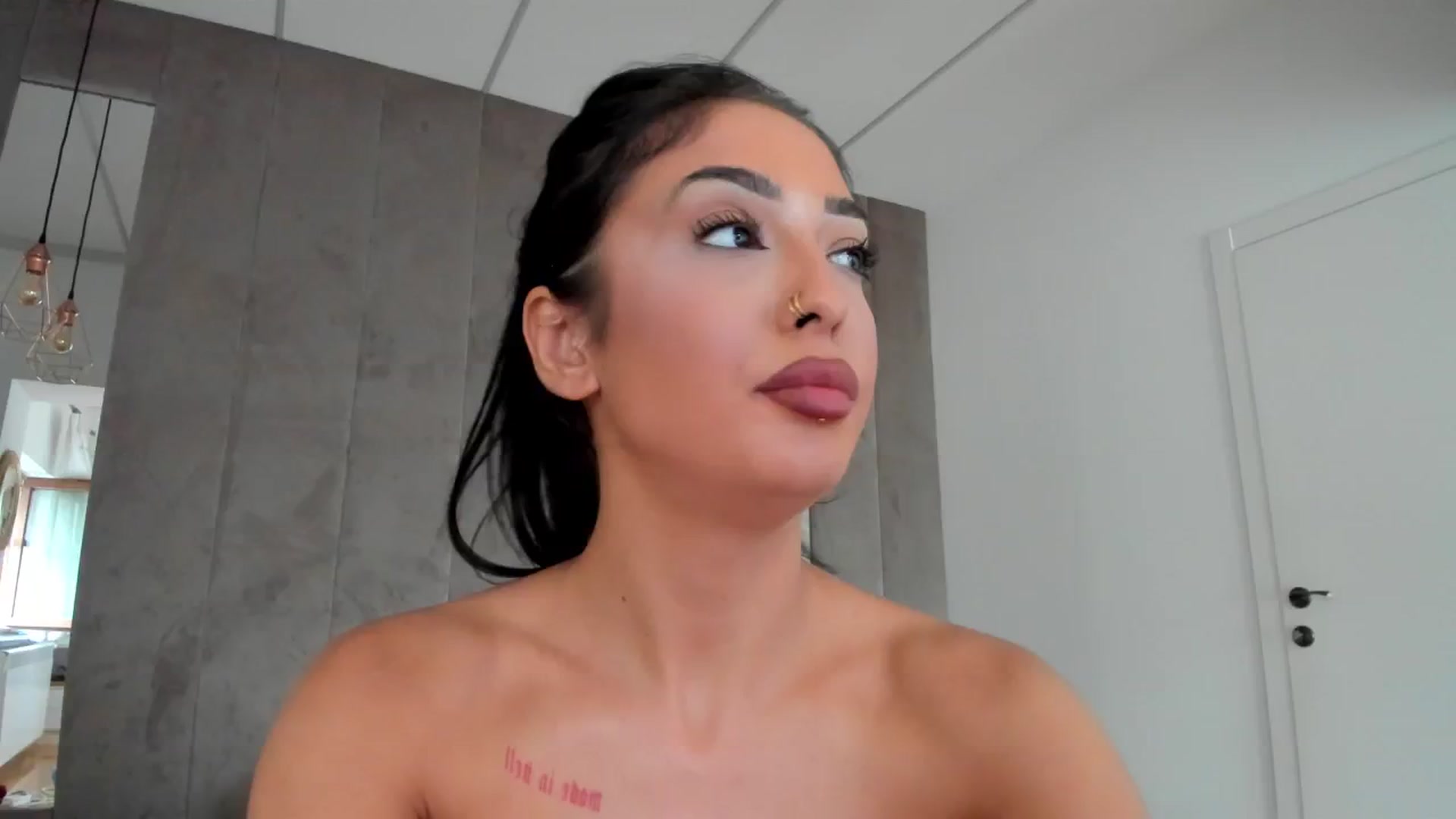 Gallery image thumbnail from AwesomeJolie's myfreecams stream on, 09/06/2024, 11:49 image 17 of 20