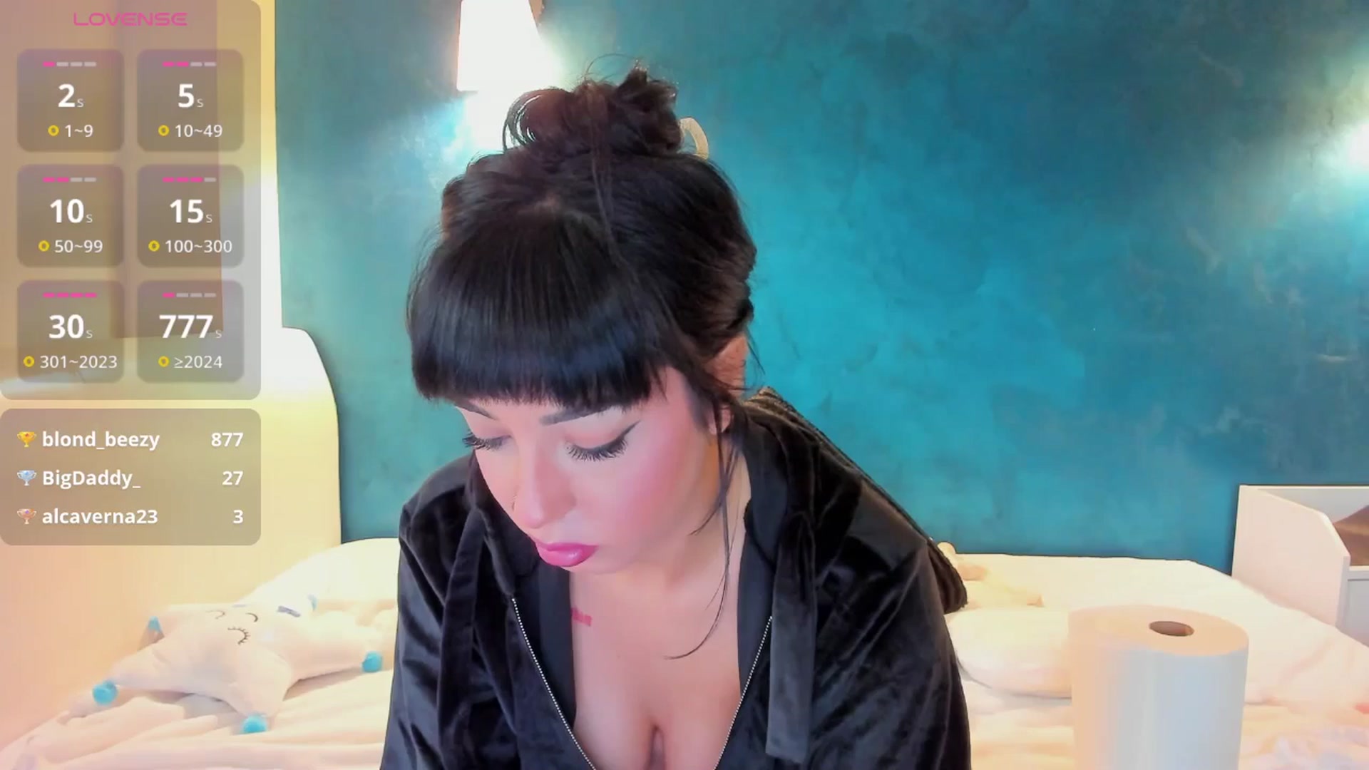 Gallery image thumbnail from AwesomeJolie's myfreecams stream on, 11/28/2024, 12:21 image 5 of 20