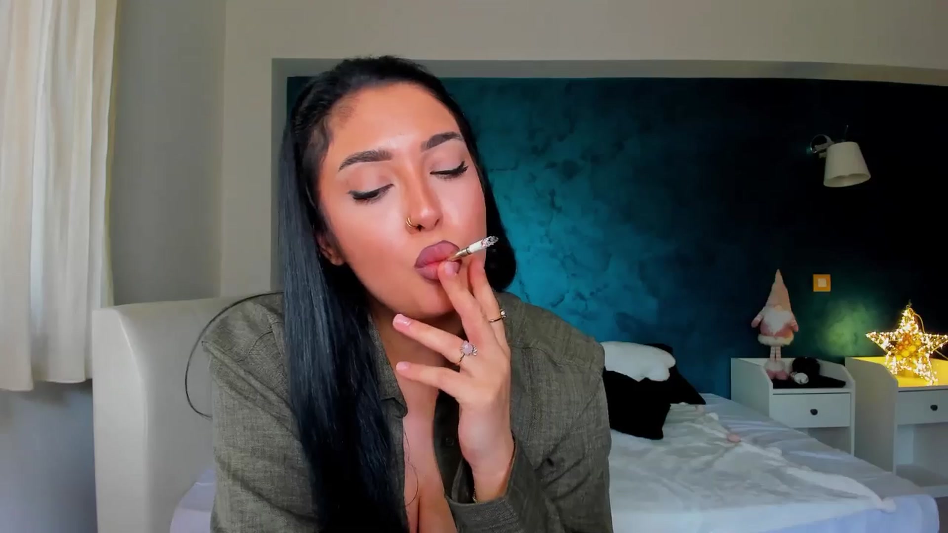 Gallery image thumbnail from AwesomeJolie's myfreecams stream on, 03/12/2025, 09:23 image 6 of 20