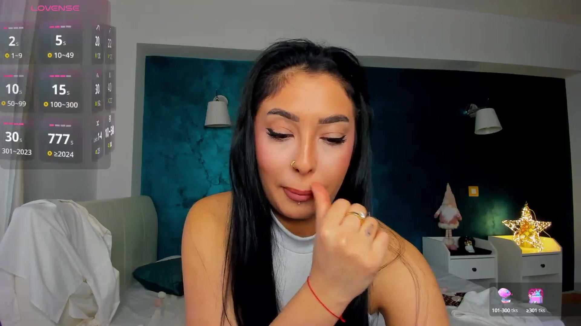 Gallery image thumbnail from AwesomeJolie's myfreecams stream on, 03/18/2025, 07:56 image 3 of 20