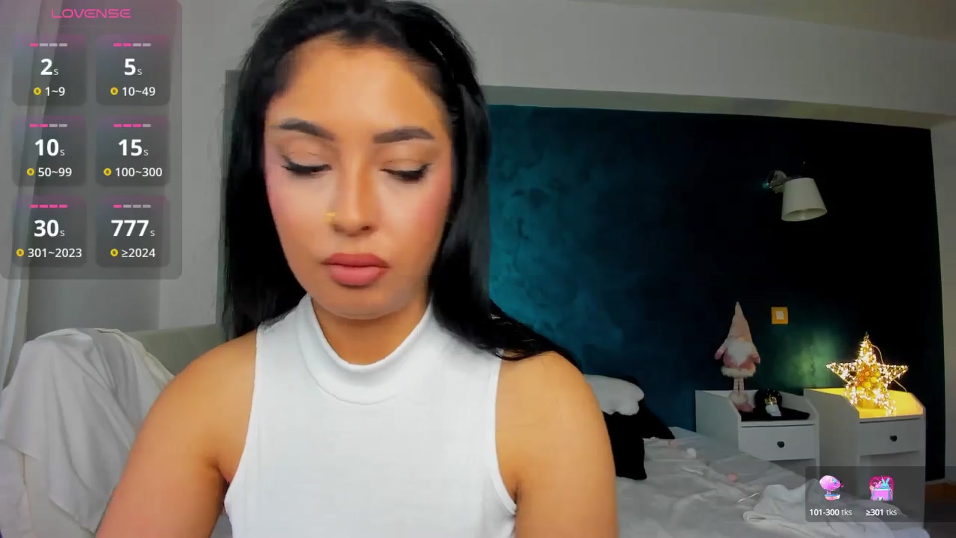 Gallery image thumbnail from AwesomeJolie's myfreecams stream on, 03/18/2025, 07:56 image 8 of 20