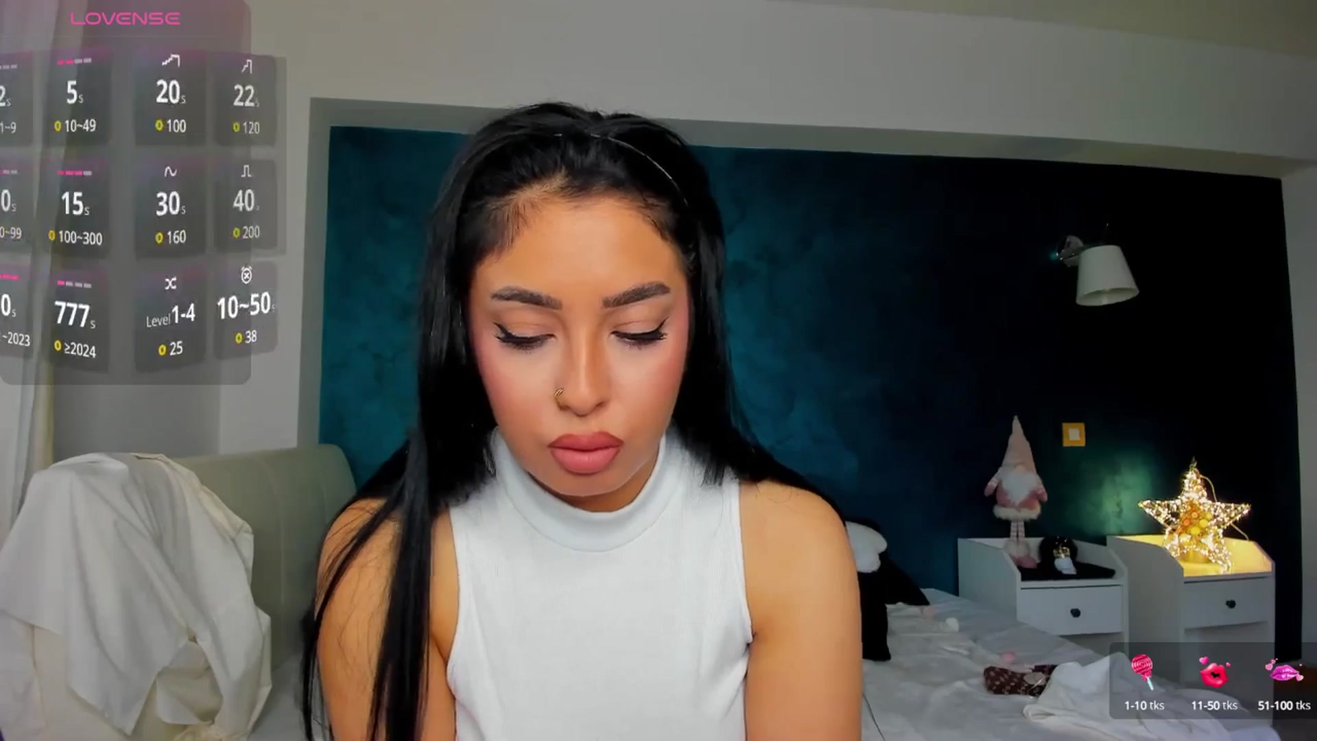 Gallery image thumbnail from AwesomeJolie's myfreecams stream on, 03/18/2025, 07:56 image 5 of 20