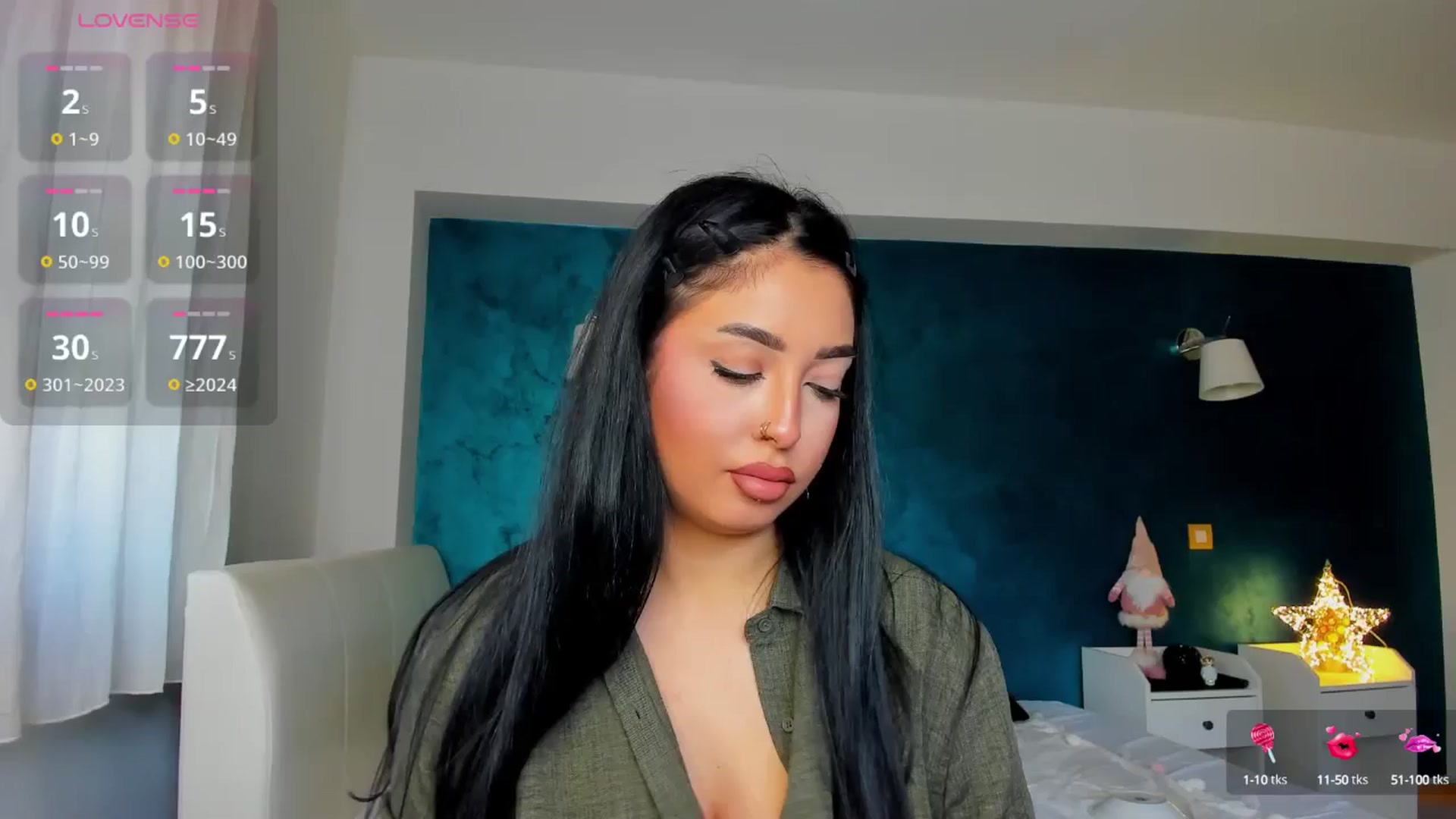 Gallery image thumbnail from AwesomeJolie's myfreecams stream on, 03/25/2025, 12:27 image 1 of 20