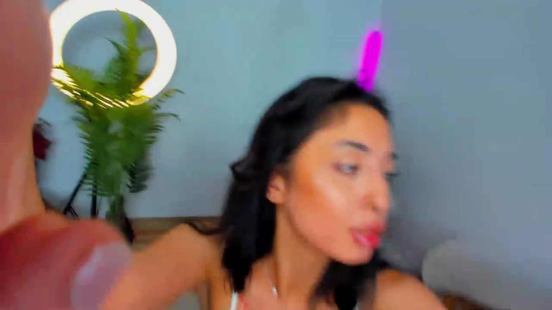 Gallery image thumbnail from AwesomeJolie's myfreecams stream on, 08/16/2026, 13:16 image 10 of 20