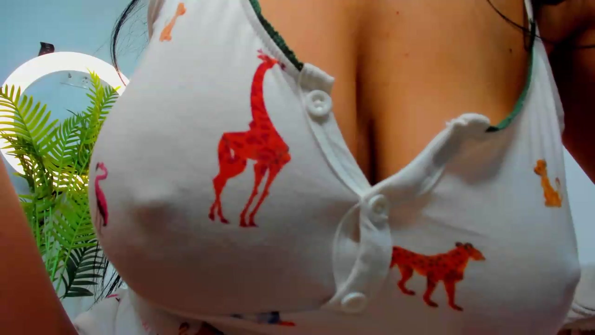 Gallery image thumbnail from AwesomeJolie's myfreecams stream on, 08/16/2026, 13:16 image 11 of 20
