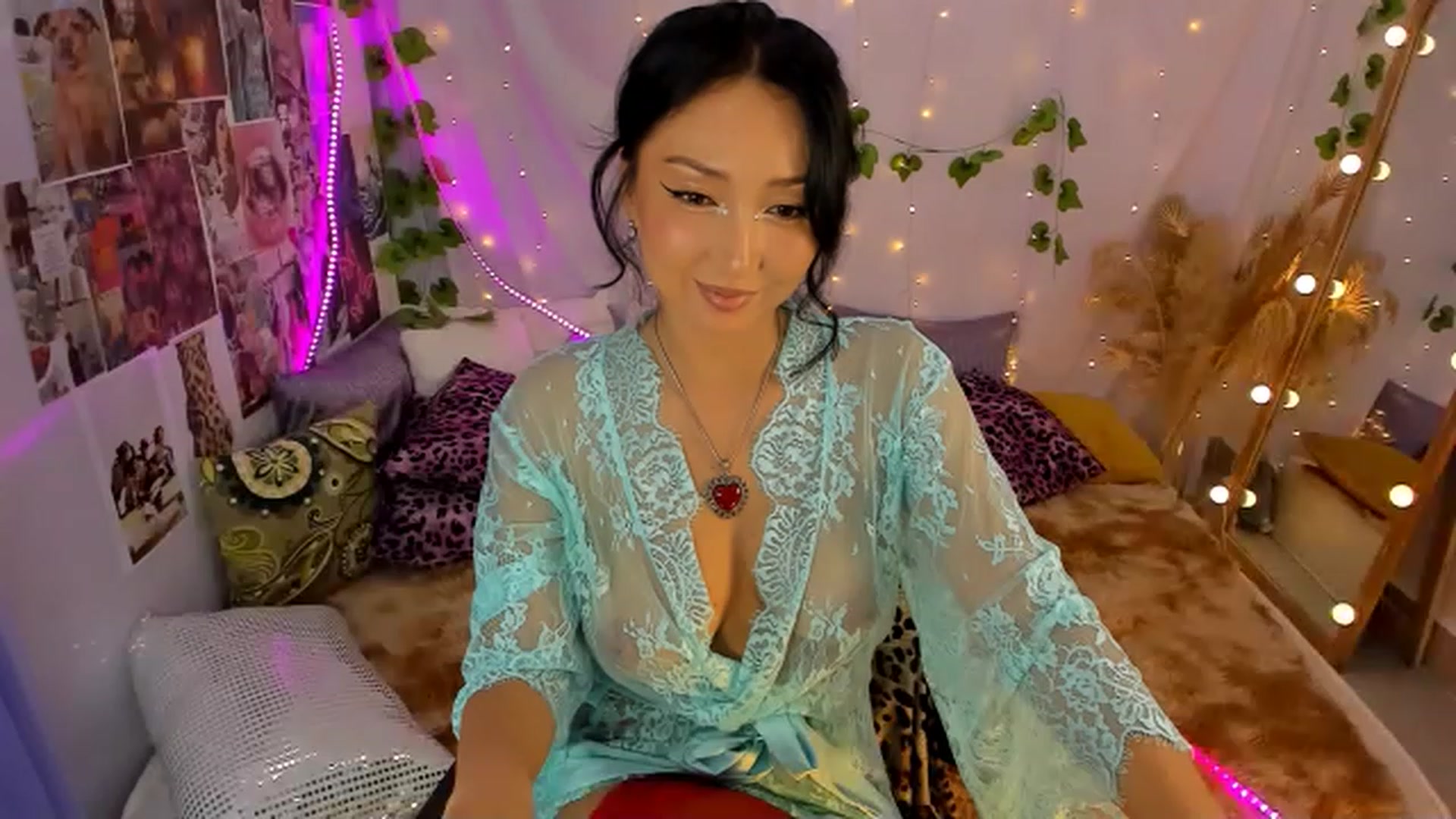 Gallery image thumbnail from Awesome__Jane's myfreecams stream on, 03/28/2023, 17:10 image 15 of 20