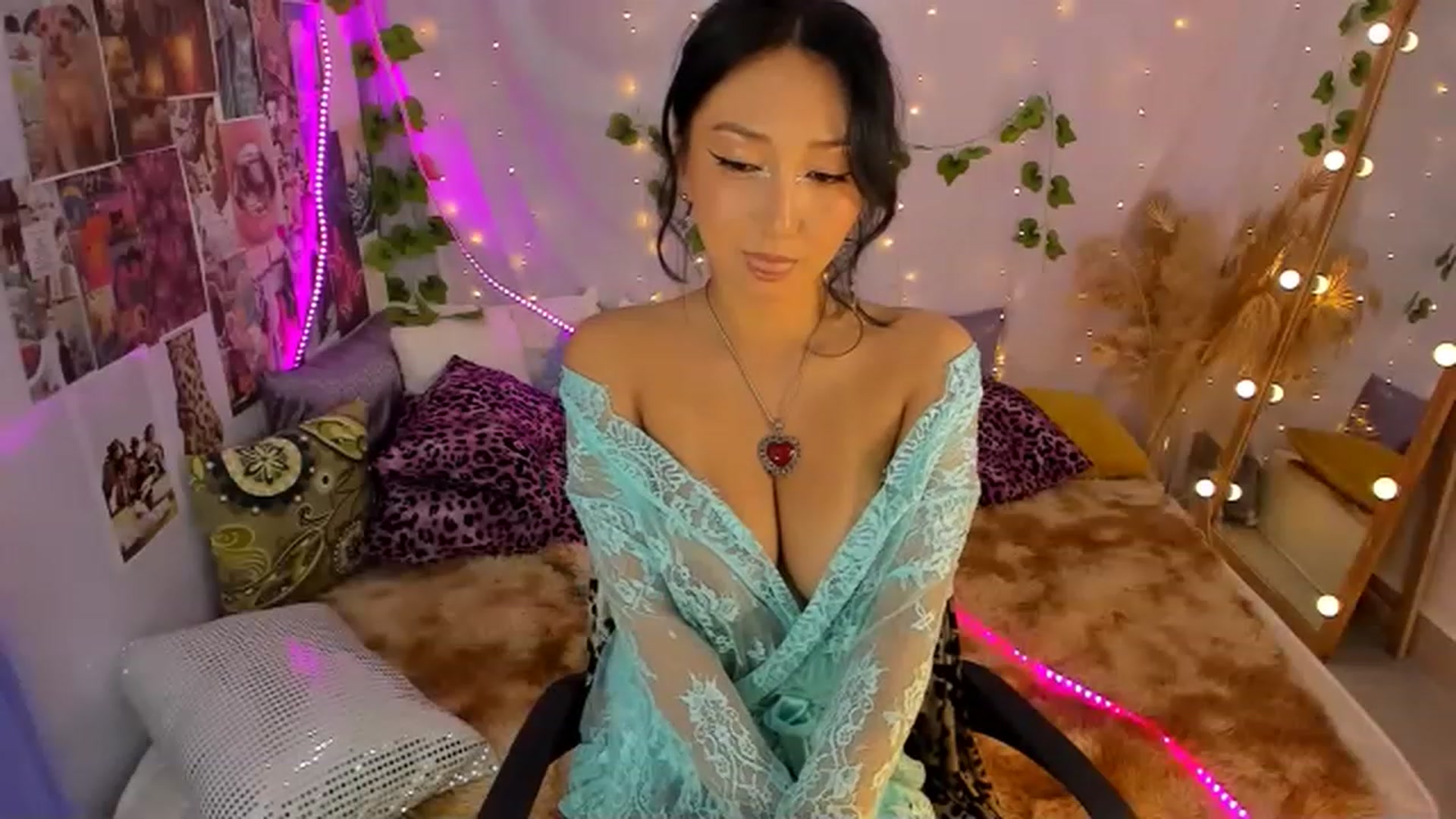 Gallery image thumbnail from Awesome__Jane's myfreecams stream on, 03/28/2023, 17:51 image 7 of 20