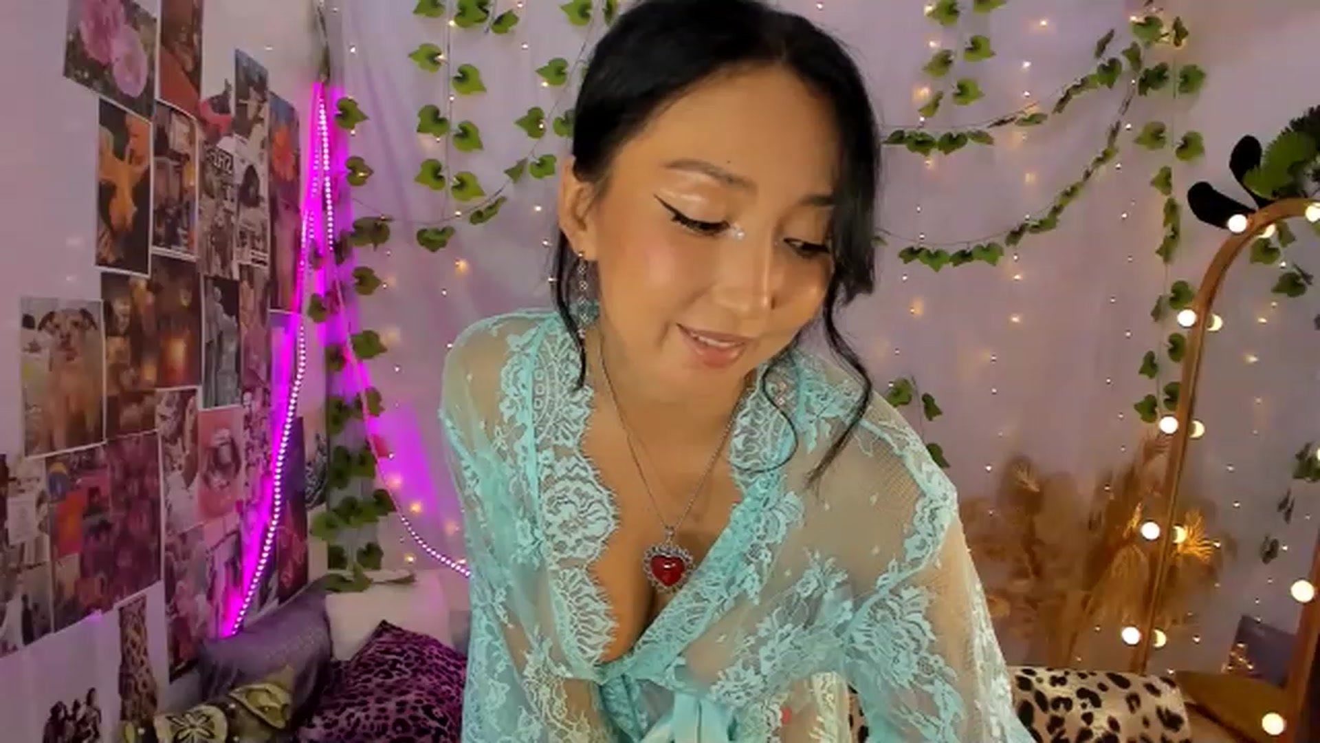Gallery image thumbnail from Awesome__Jane's myfreecams stream on, 03/28/2023, 18:45 image 9 of 20