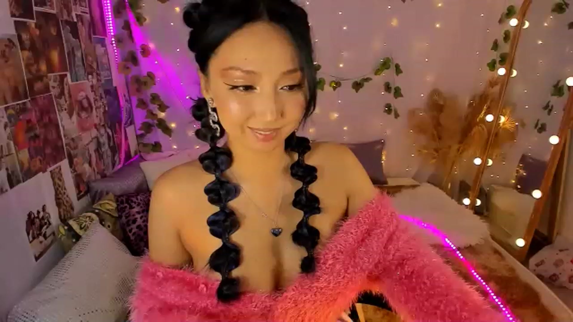 Gallery image thumbnail from Awesome__Jane's myfreecams stream on, 04/14/2023, 19:25 image 16 of 20