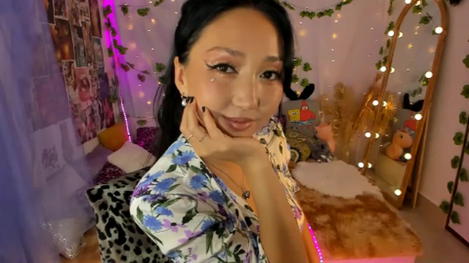 Gallery image thumbnail from Awesome__Jane's myfreecams stream on, 04/24/2023, 19:45 image 10 of 20
