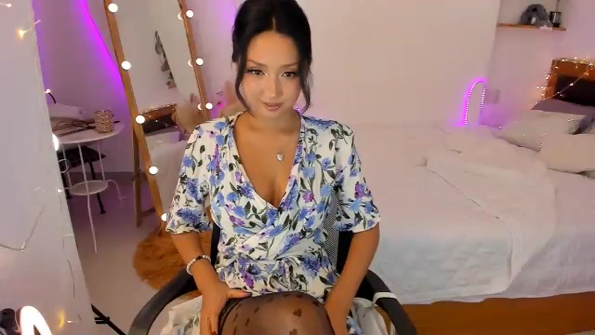 Gallery image thumbnail from Awesome__Jane's myfreecams stream on, 09/11/2023, 19:10 image 4 of 20