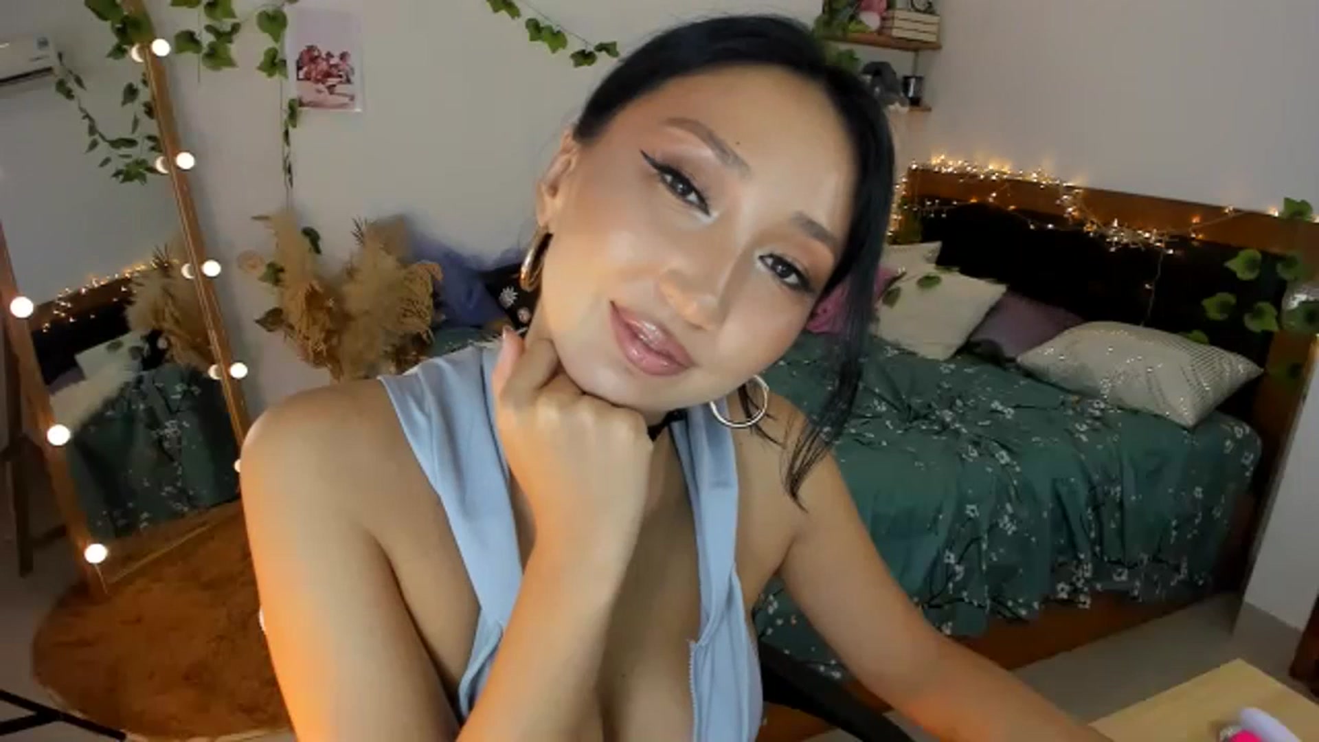 Gallery image thumbnail from Awesome__Jane's myfreecams stream on, 12/09/2023, 18:51 image 14 of 20