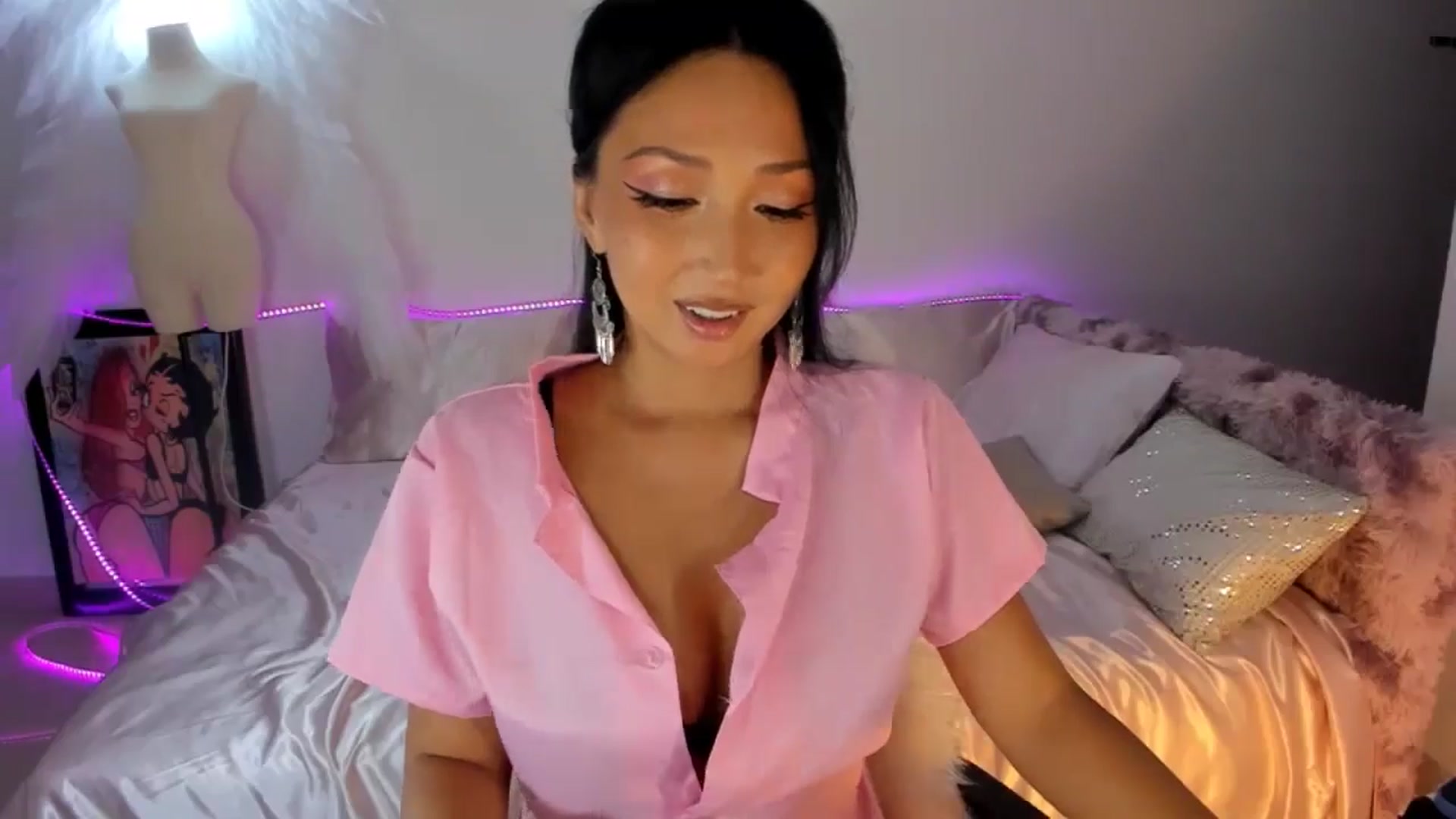 Gallery image thumbnail from Awesome__Jane's myfreecams stream on, 07/26/2024, 18:03 image 15 of 20