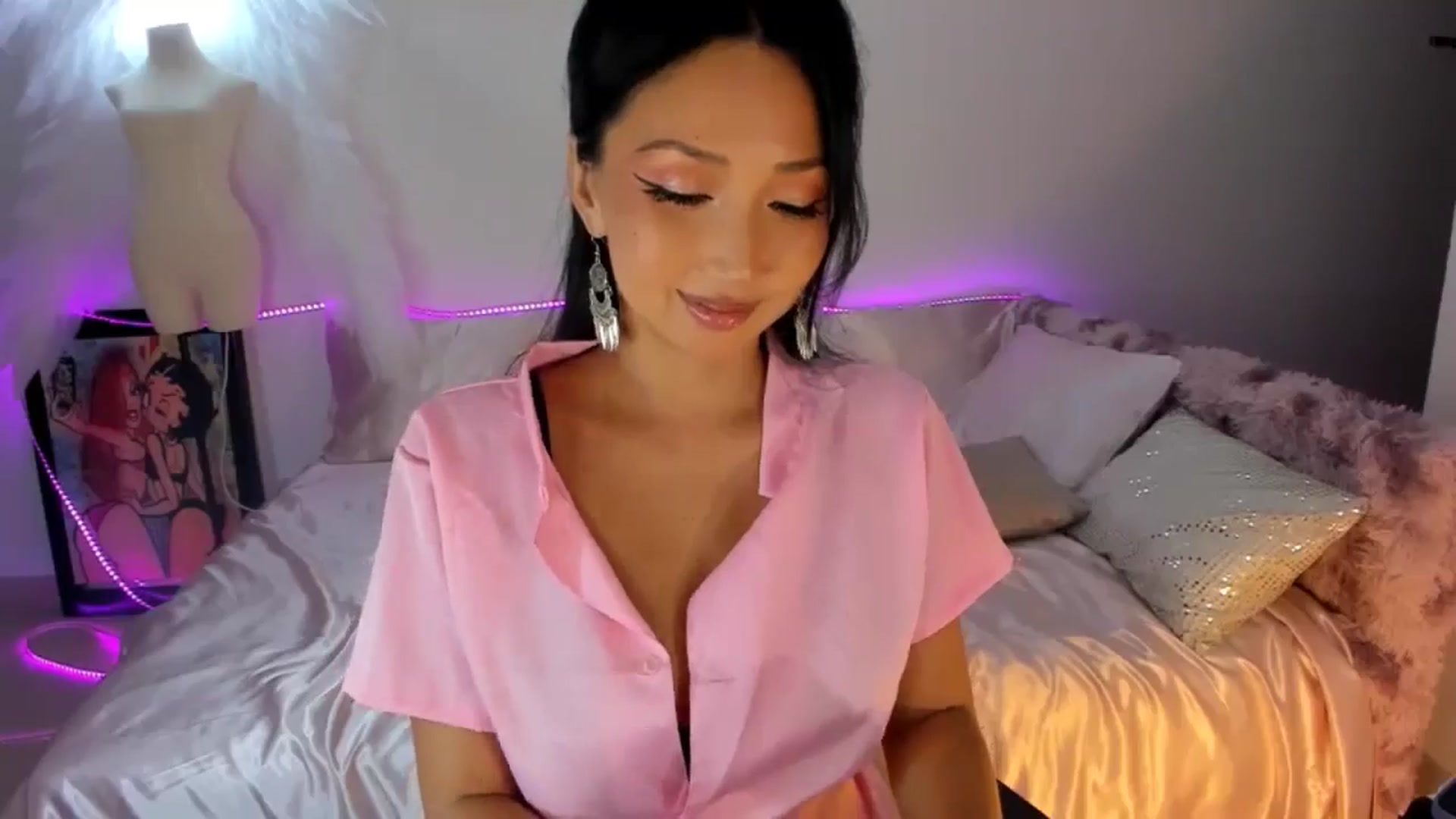 Gallery image thumbnail from Awesome__Jane's myfreecams stream on, 07/26/2024, 18:03 image 5 of 20