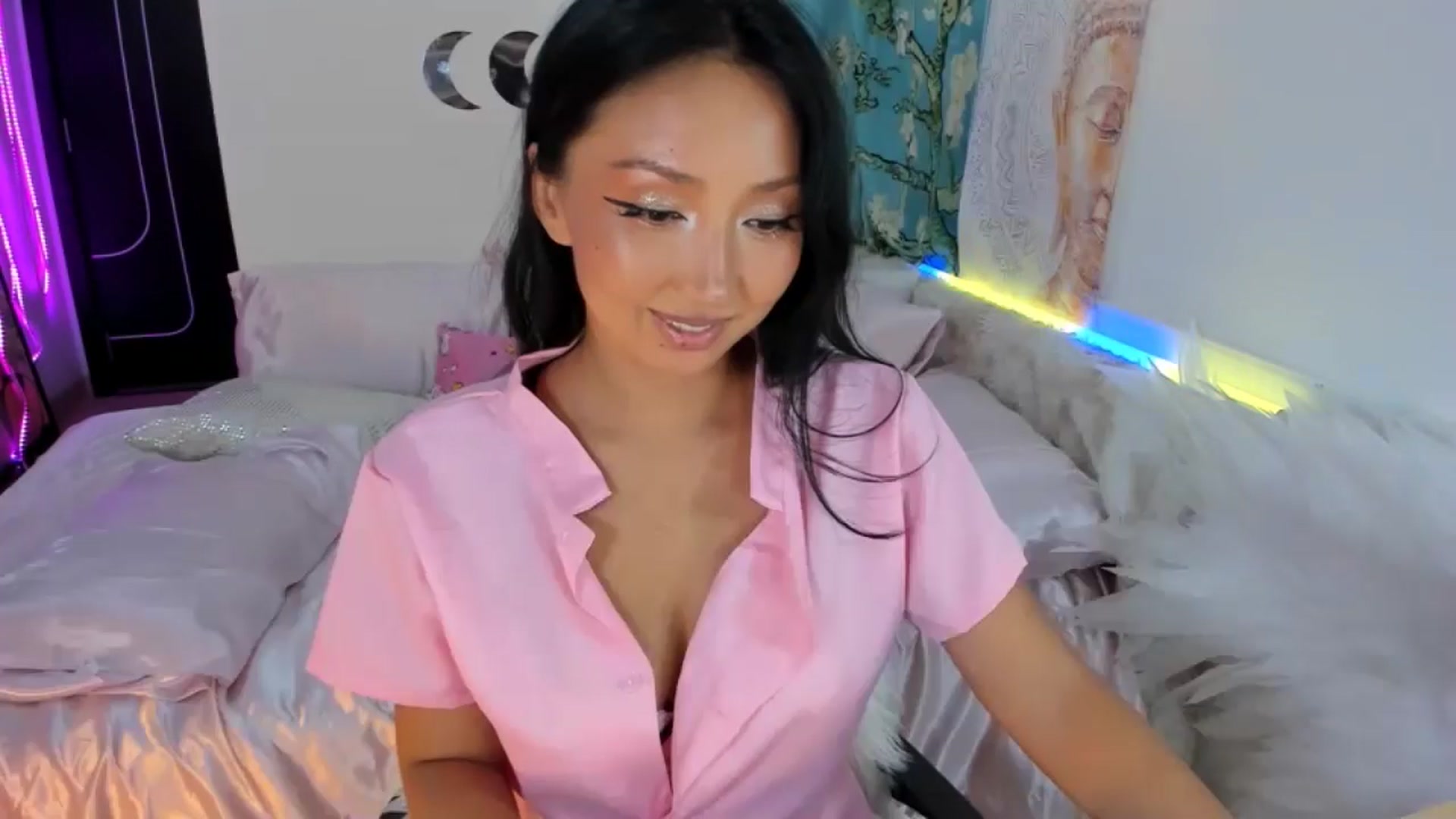 Gallery image thumbnail from Awesome__Jane's myfreecams stream on, 11/13/2024, 09:41 image 17 of 20