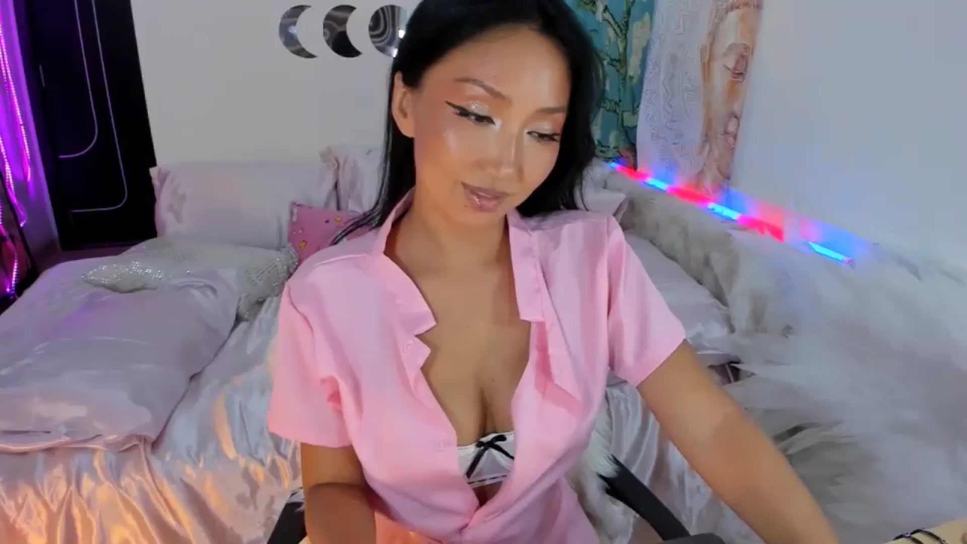 Gallery image thumbnail from Awesome__Jane's myfreecams stream on, 11/13/2024, 10:10 image 5 of 20