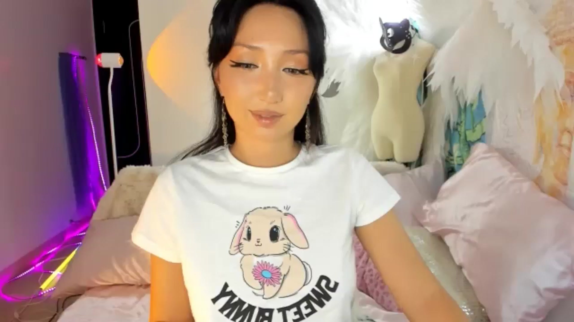 Gallery image thumbnail from Awesome__Jane's myfreecams stream on, 01/30/2025, 16:36 image 9 of 20