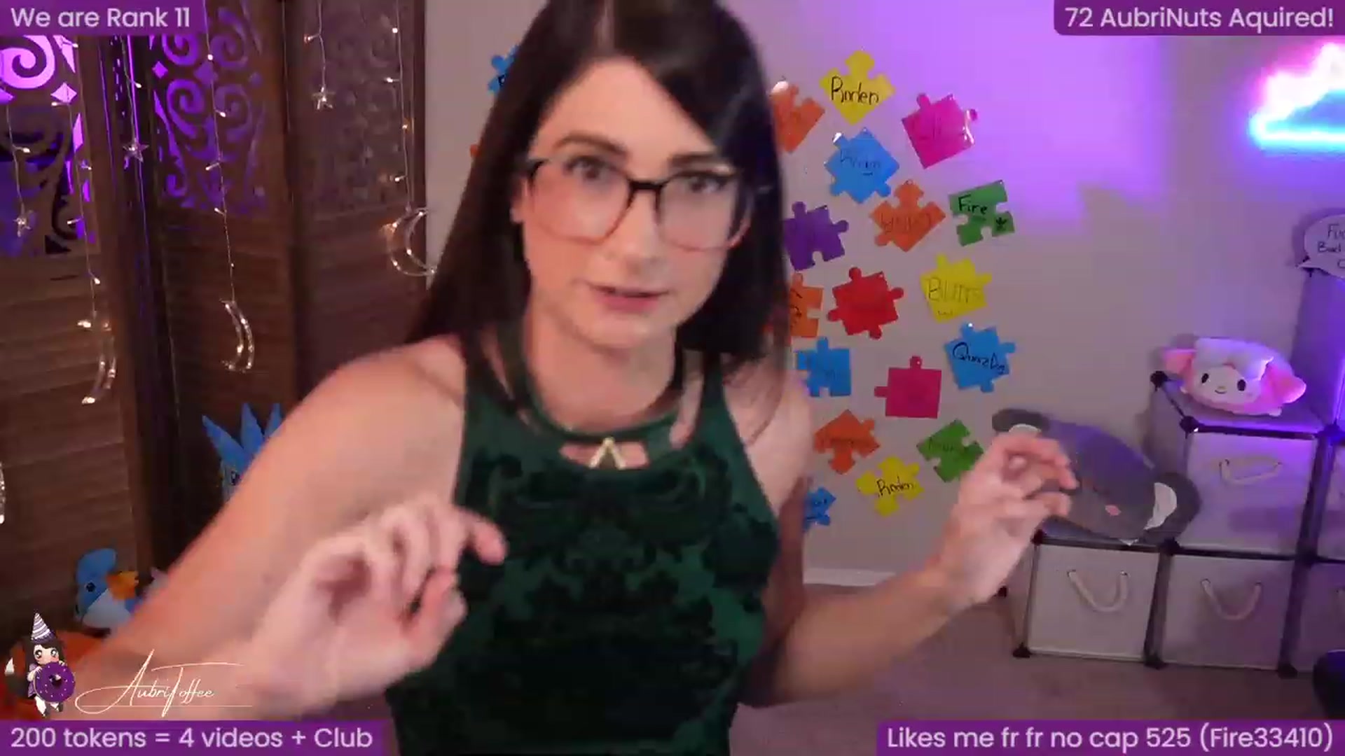Gallery image thumbnail from AwkwardToffee's myfreecams stream on, 05/13/2023, 02:41 image 13 of 20