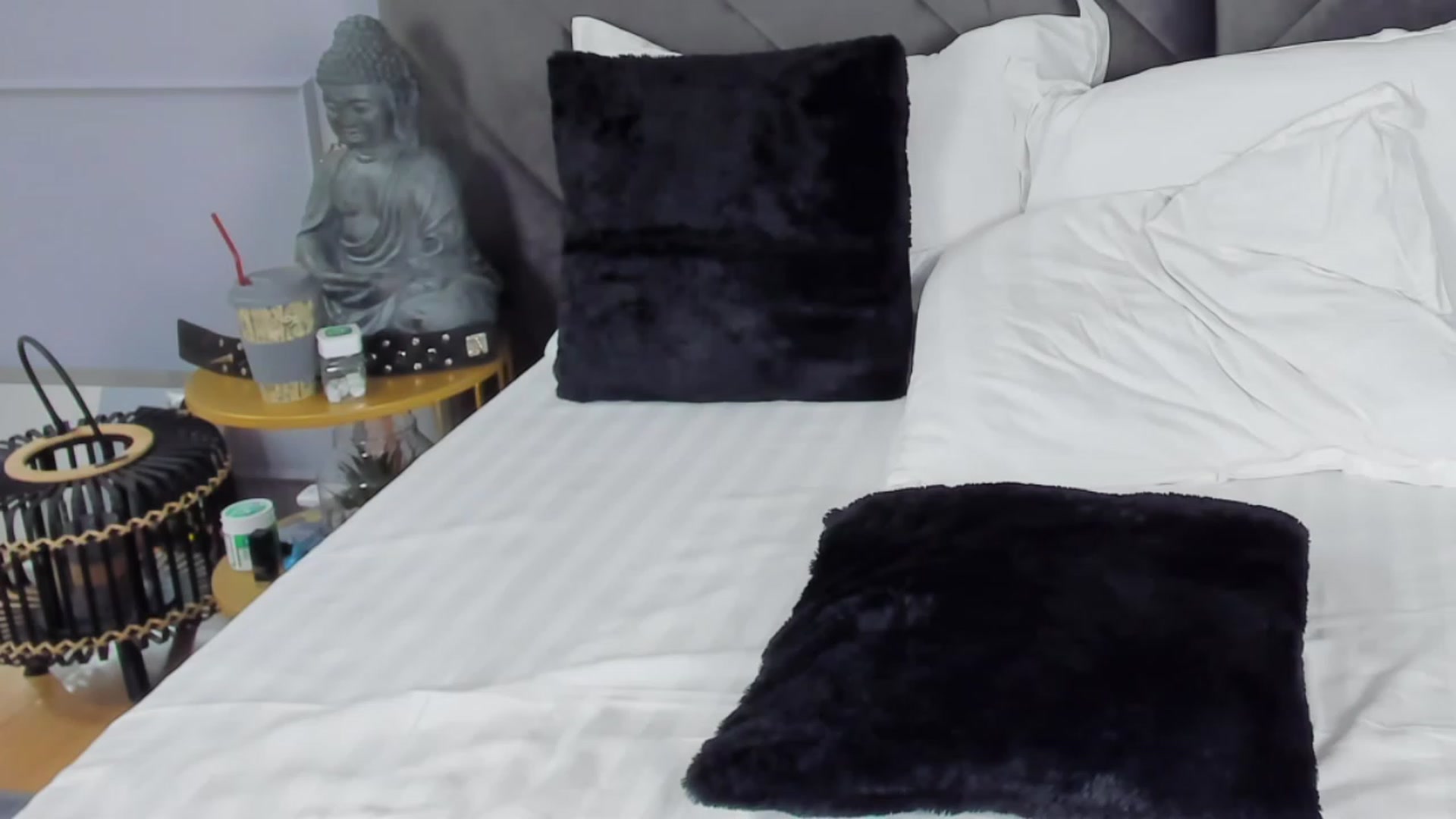 Gallery image thumbnail from AwwwElla's myfreecams stream on, 12/07/2022, 11:42 image 6 of 20