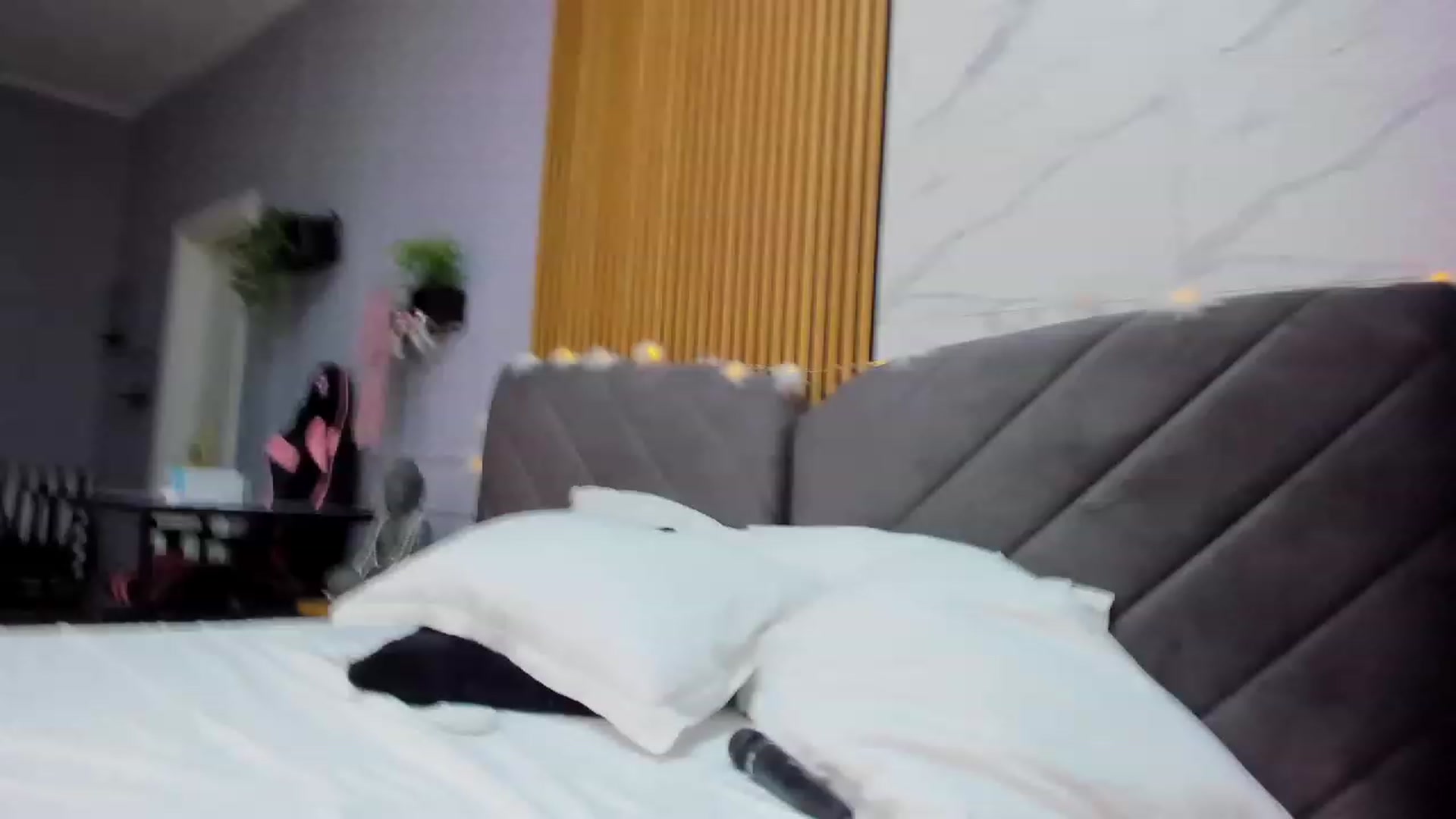 Gallery image thumbnail from AwwwElla's myfreecams stream on, 07/27/2023, 06:08 image 8 of 20