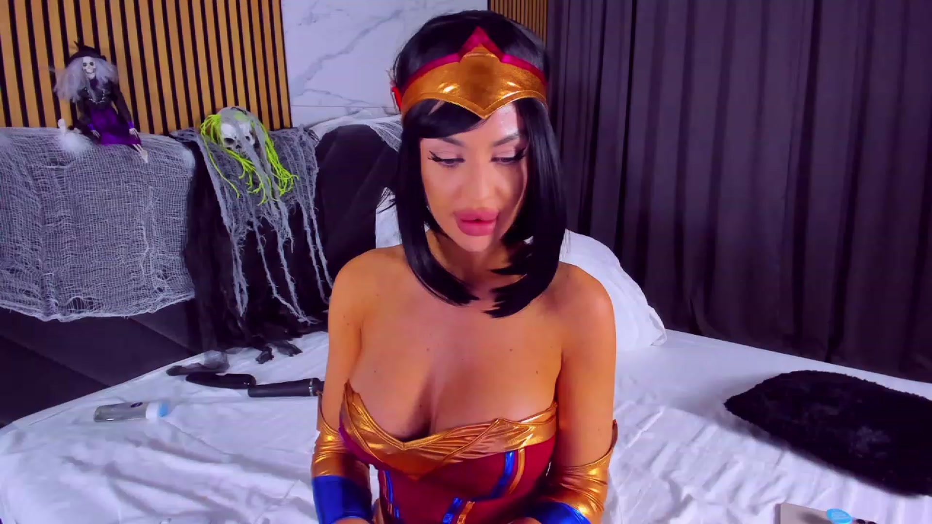 Gallery image thumbnail from AwwwElla's myfreecams stream on, 10/31/2023, 07:57 image 12 of 20
