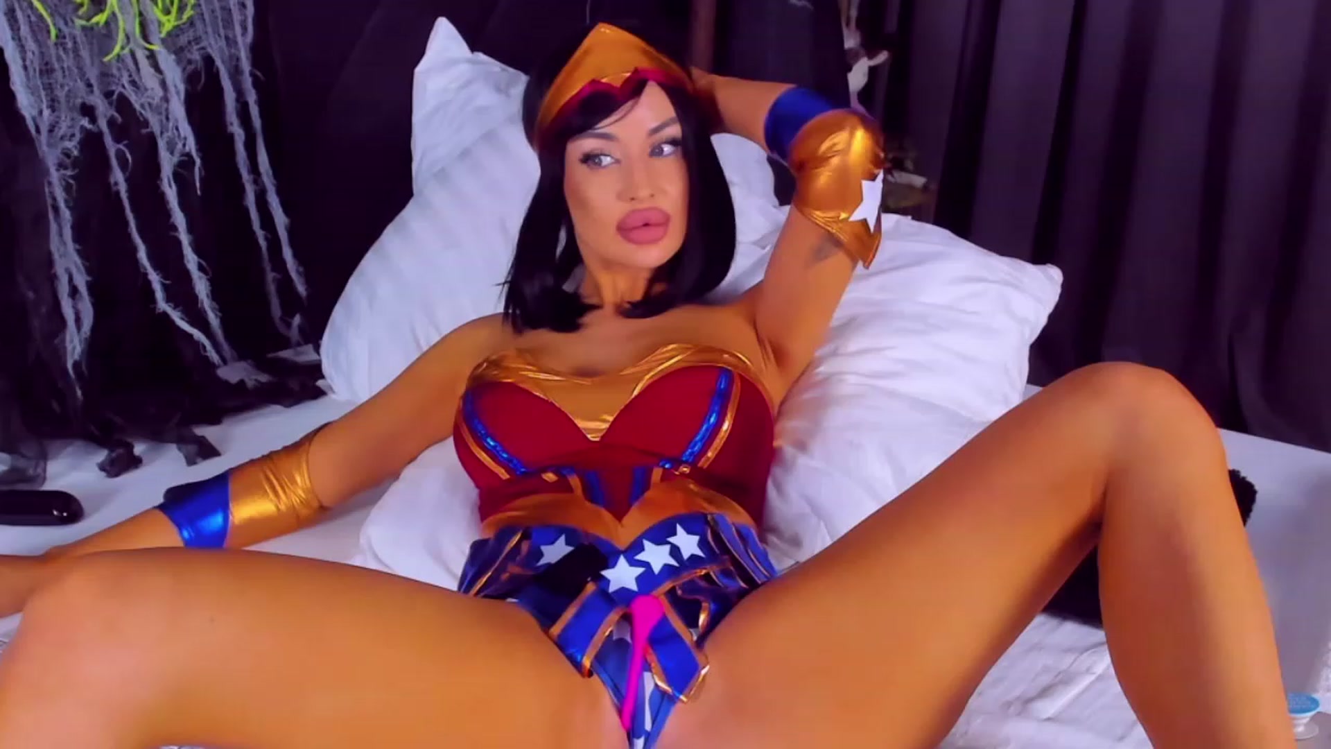 Gallery image thumbnail from AwwwElla's myfreecams stream on, 10/31/2023, 09:06 image 10 of 20