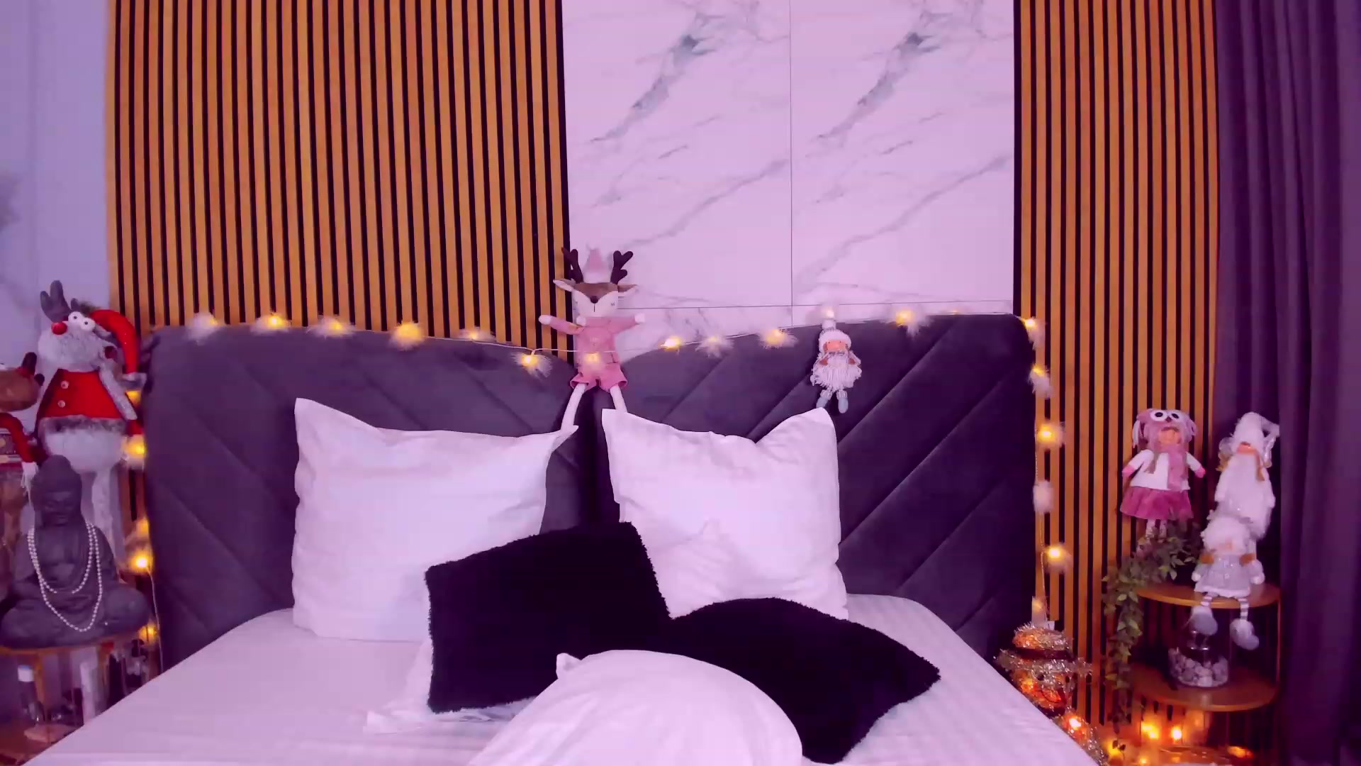 Gallery image thumbnail from AwwwElla's myfreecams stream on, 12/22/2023, 07:24 image 12 of 20