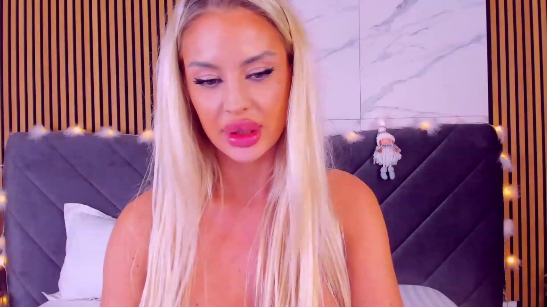 Gallery image thumbnail from AwwwElla's myfreecams stream on, 12/28/2023, 12:02 image 1 of 20