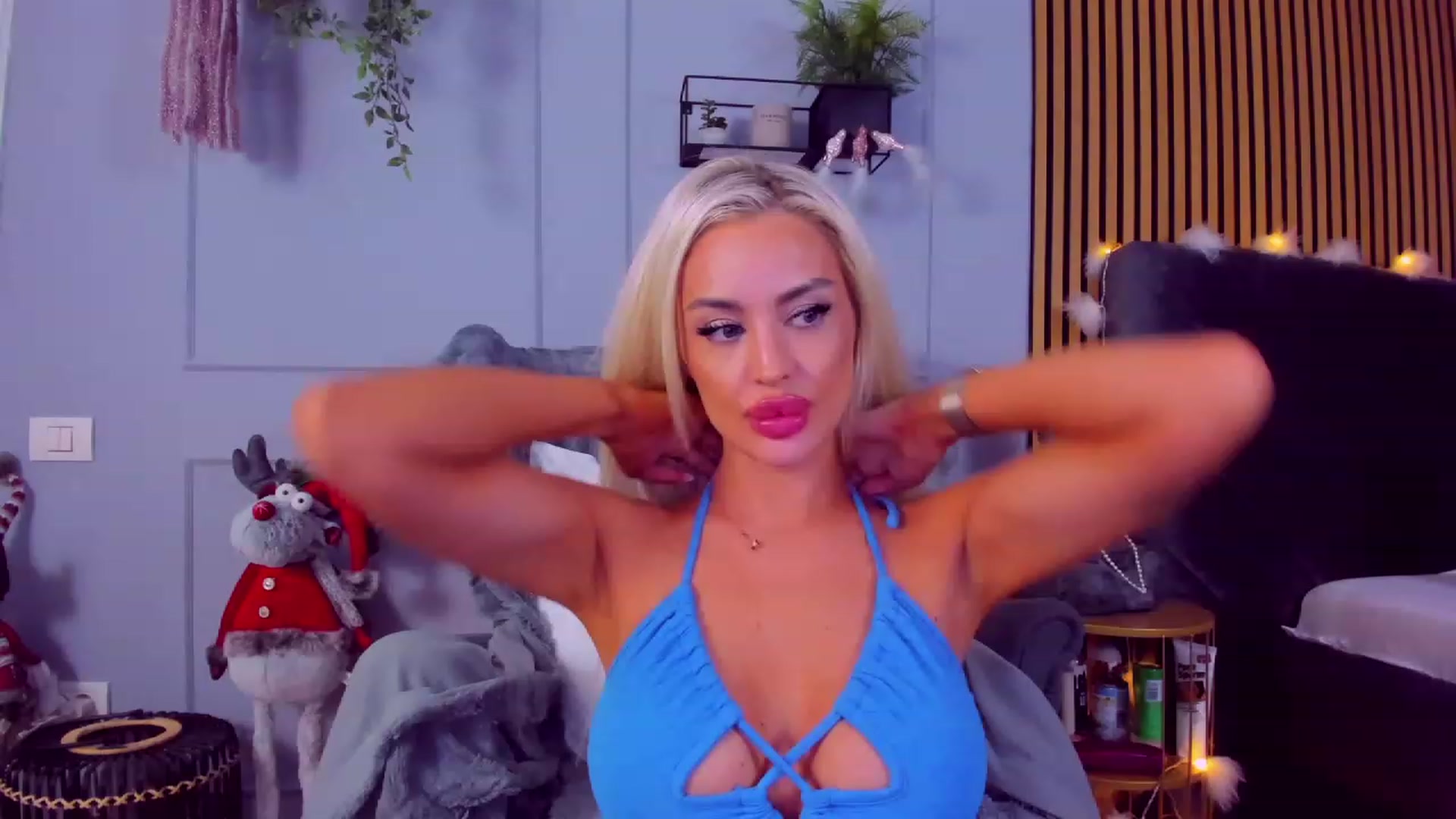 Gallery image thumbnail from AwwwElla's myfreecams stream on, 01/25/2024, 12:10 image 9 of 20