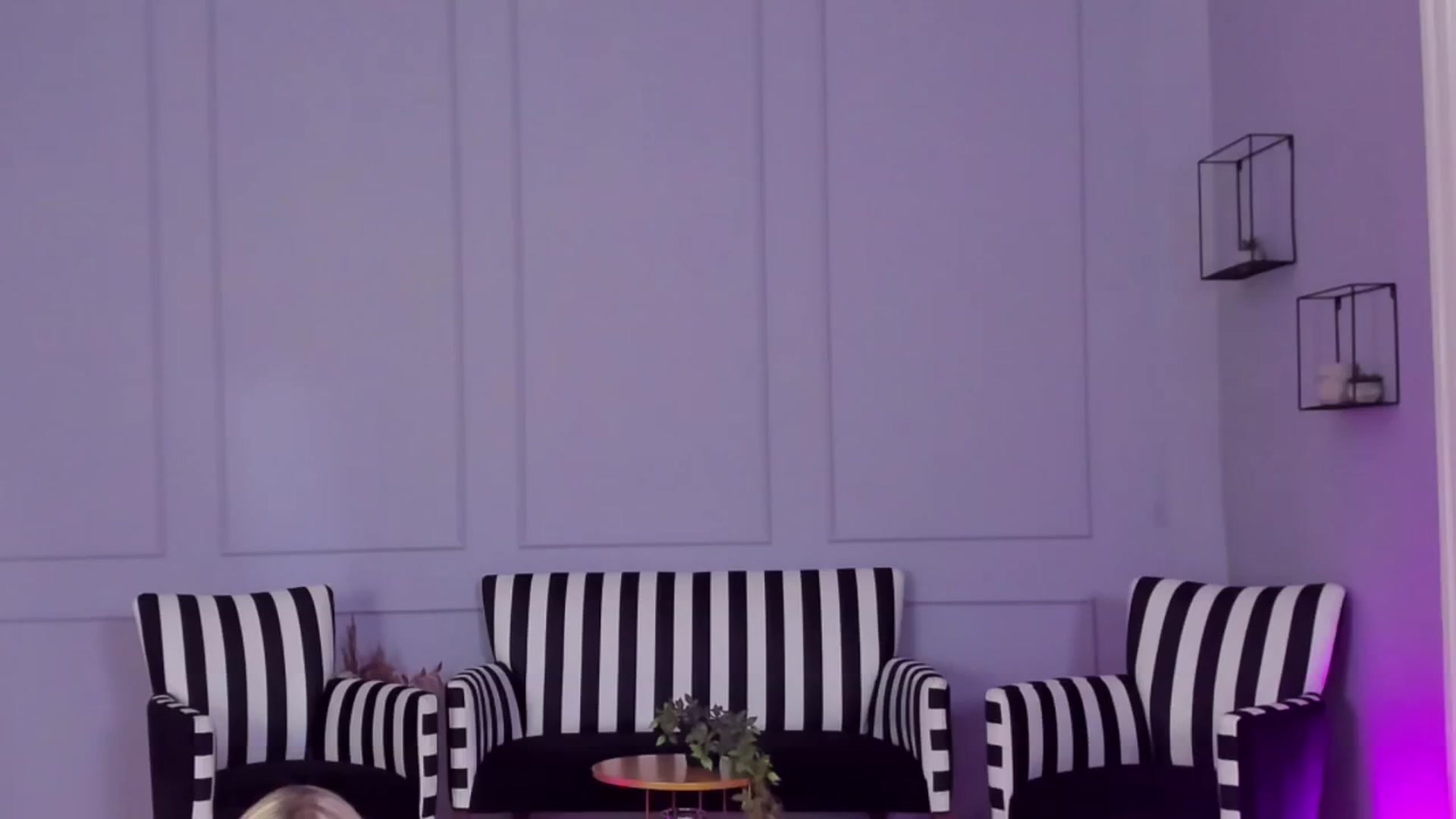 Gallery image thumbnail from AwwwElla's myfreecams stream on, 07/31/2024, 05:33 image 18 of 20