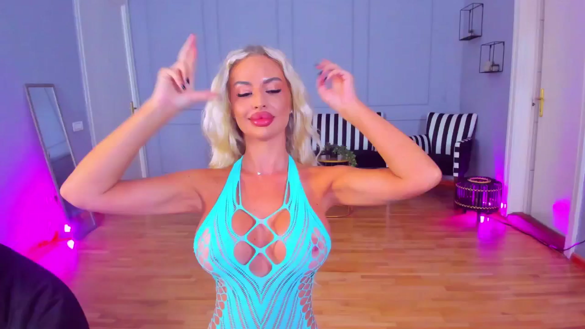 Gallery image thumbnail from AwwwElla's myfreecams stream on, 08/14/2024, 04:53 image 5 of 20