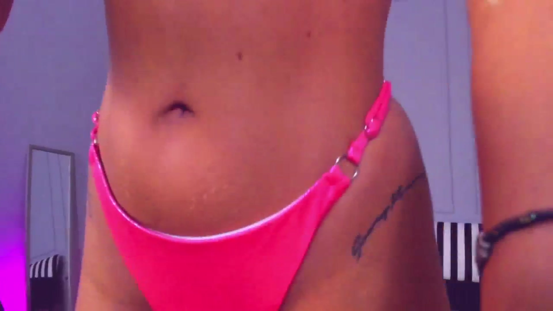 Gallery image thumbnail from AwwwElla's myfreecams stream on, 08/16/2024, 05:09 image 2 of 20