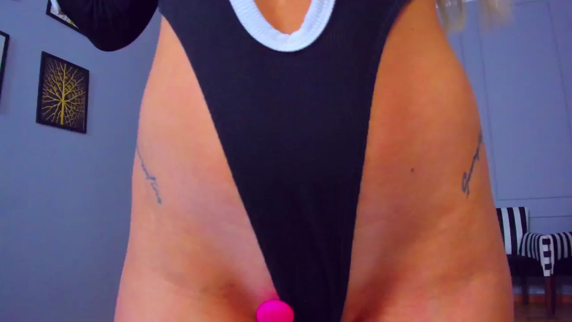 Gallery image thumbnail from AwwwElla's myfreecams stream on, 02/19/2025, 11:18 image 8 of 20