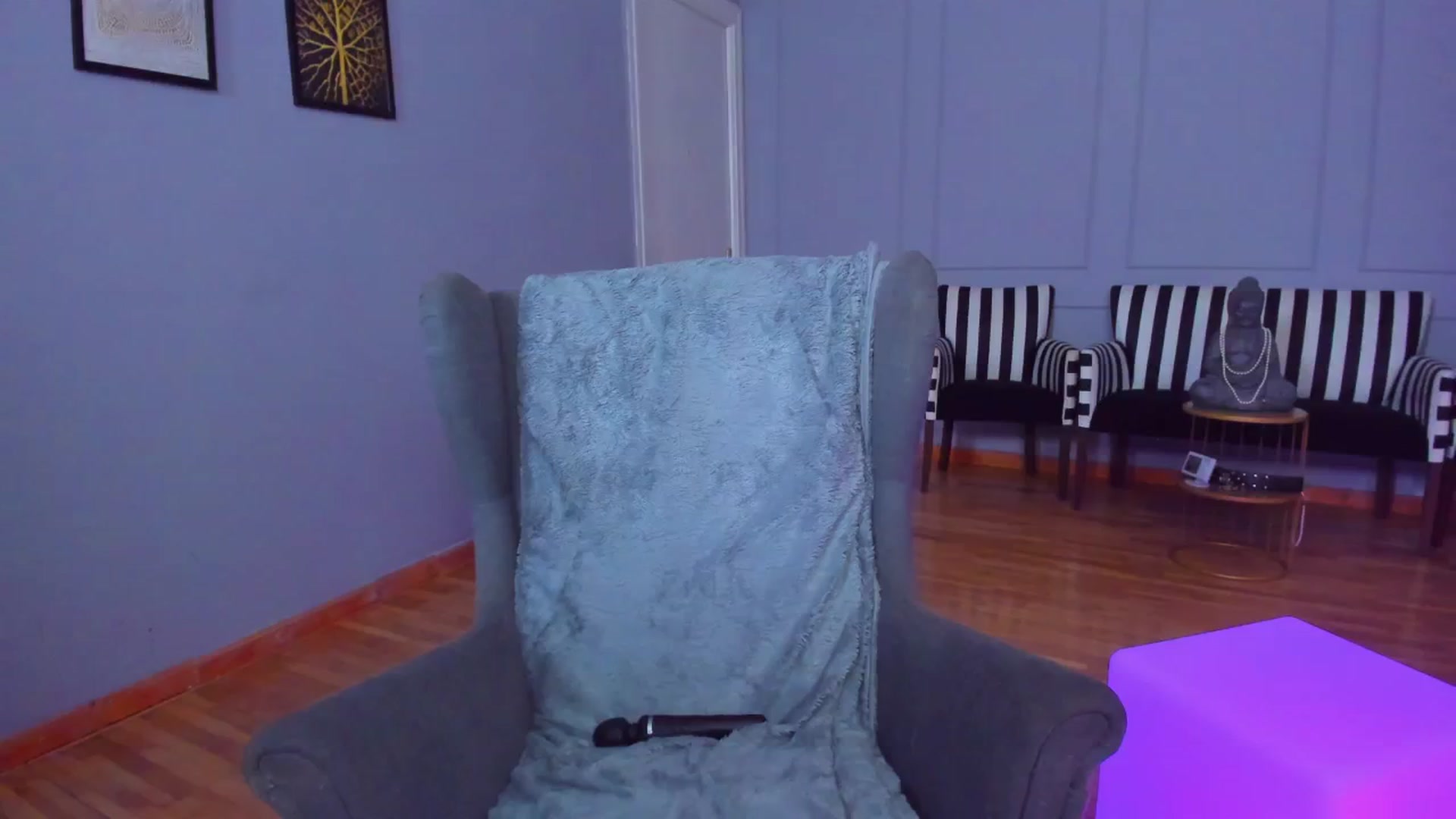 Gallery image thumbnail from AwwwElla's myfreecams stream on, 02/27/2025, 05:18 image 5 of 20