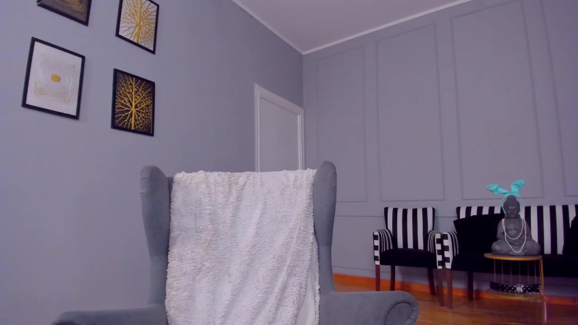 Gallery image thumbnail from AwwwElla's myfreecams stream on, 08/28/2025, 09:40 image 15 of 20