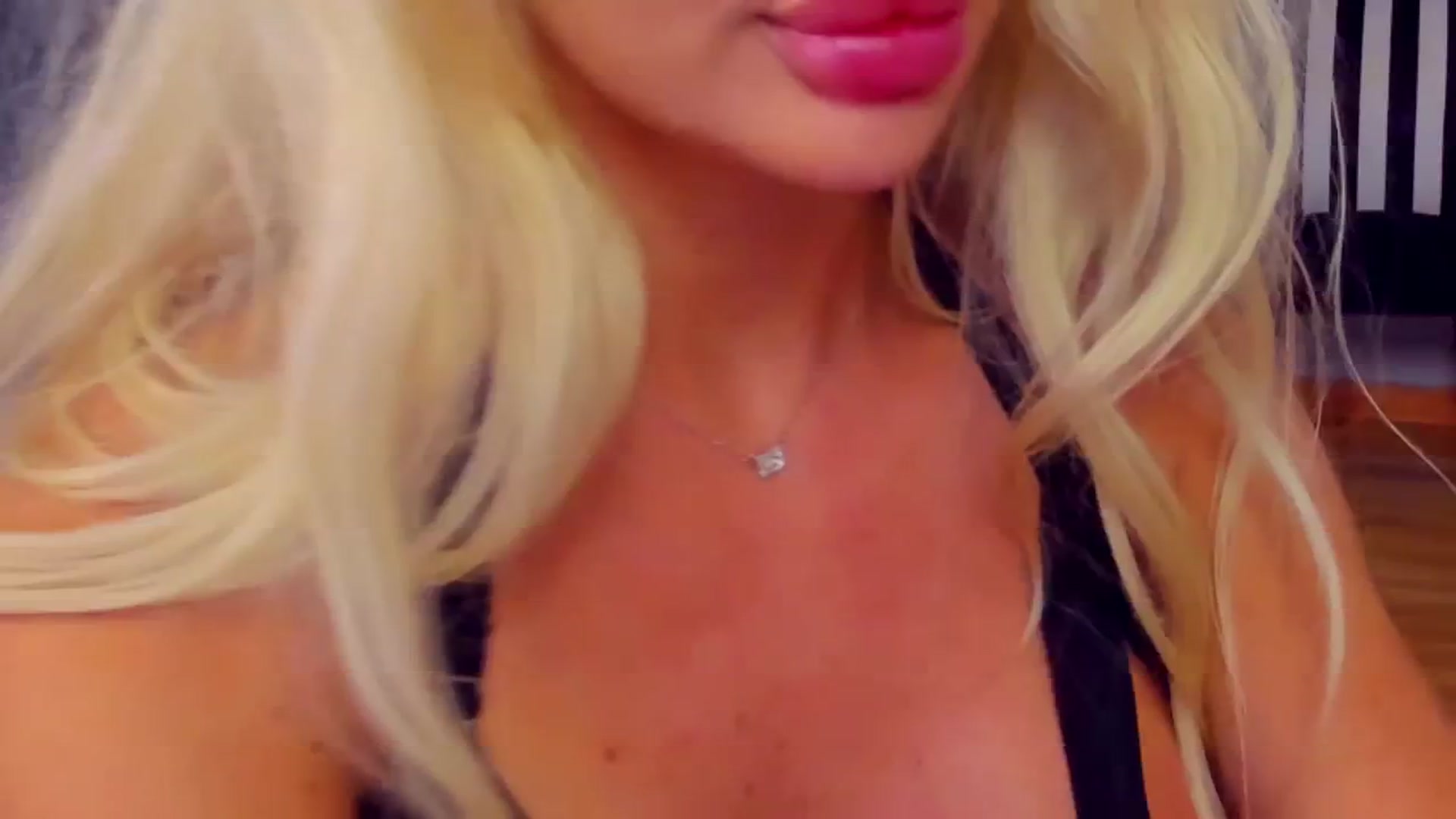 Gallery image thumbnail from AwwwElla's myfreecams stream on, 09/30/2025, 09:26 image 20 of 20